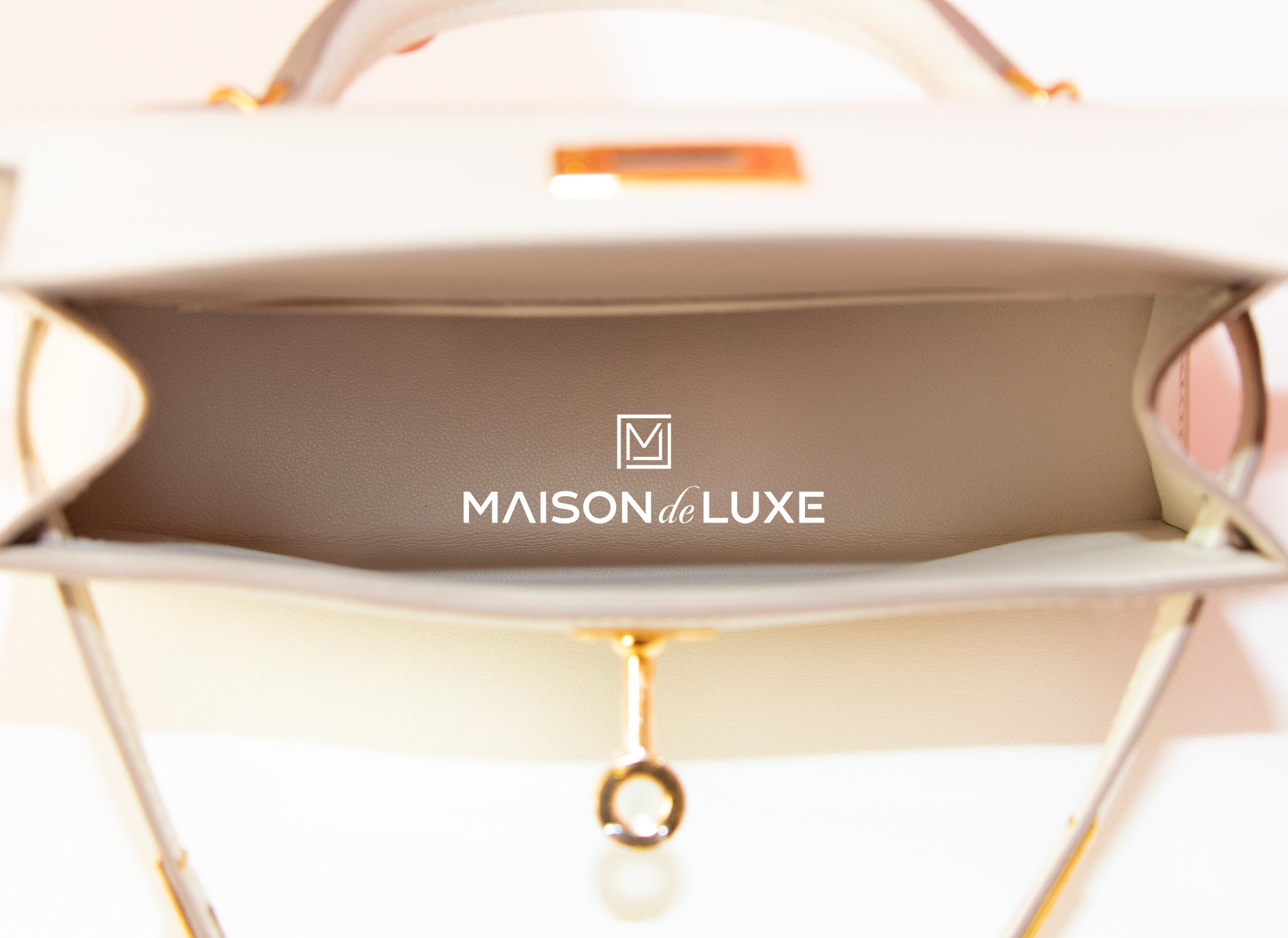 Hermes Mini Kelly II 20 Bag in Craie Epsom Leather with Gold Hardware - Luxury Crossbody Purse for Women, Perfect for Date Night & Special Occasions