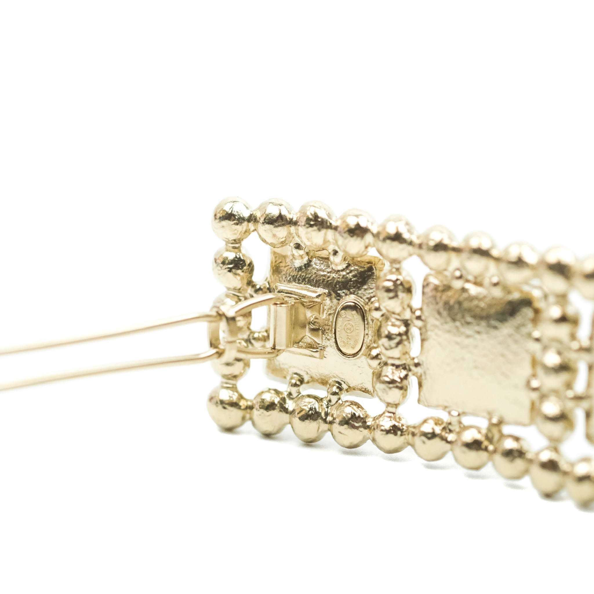 Chanel CC Pearl Grey Resin Hair Clip with Gold Tone - Elegant Hair Accessory for Women, Perfect for Parties, Weddings & Everyday Wear (Style 21V)