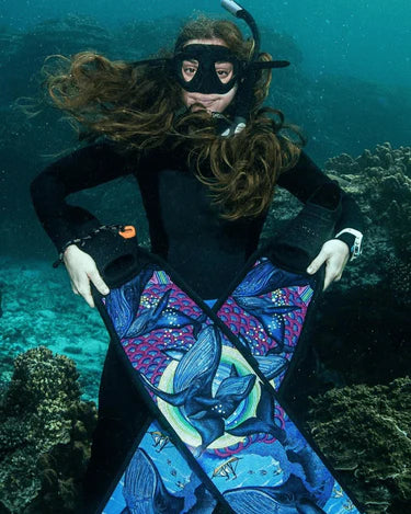 Naomi Gittoes Free Diving Fin Blades - Premium Humpback Whale Design for Scuba & Spearfishing - Perfect for Ocean Adventures & Underwater Photography