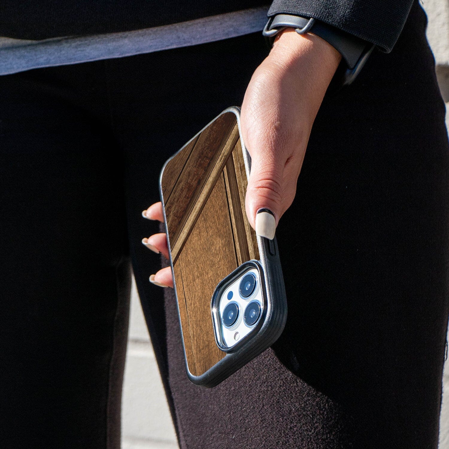 Premium Wooden iPhone 14 Pro Case with MagSafe - Eco-Friendly Protective Cover for Everyday Use & Travel