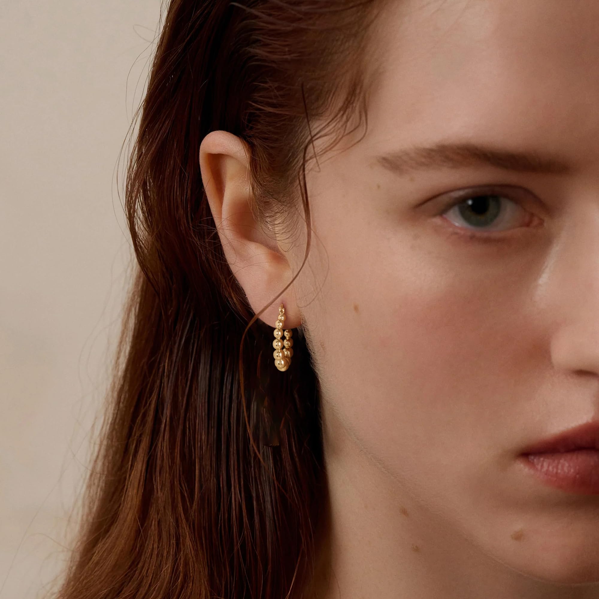 14K Gold Plated Huggie Hoop Earrings for Women - Hypoallergenic Twisted Chain Hollow Out Earrings | Fashion Jewelry Gift for Her | Perfect for Everyday Wear, Date Night & Special Occasions
