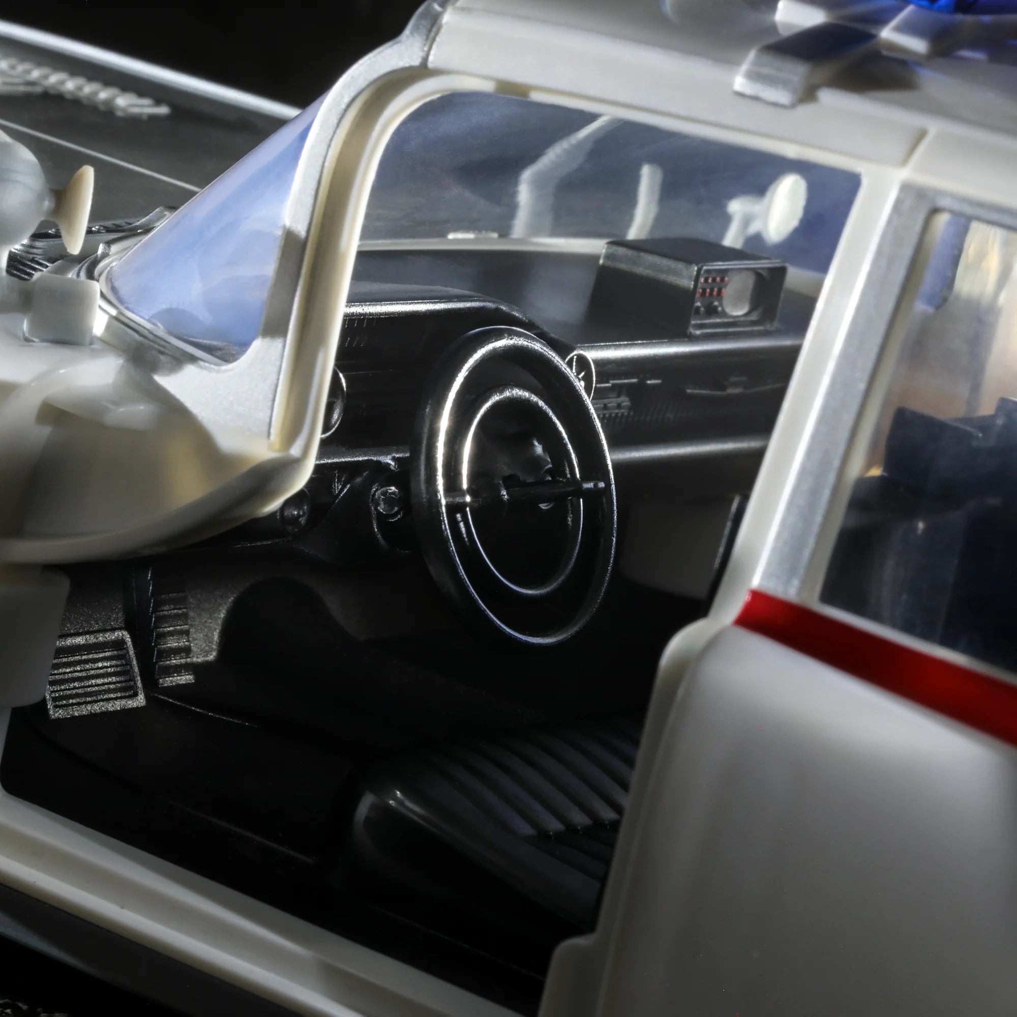 Hasbro Ghostbusters Plasma Series Ecto-1 (1984) Die-Cast Vehicle - Collectible Movie Replica Toy for Fans | Perfect for Display, Play & Nostalgic Gift Giving