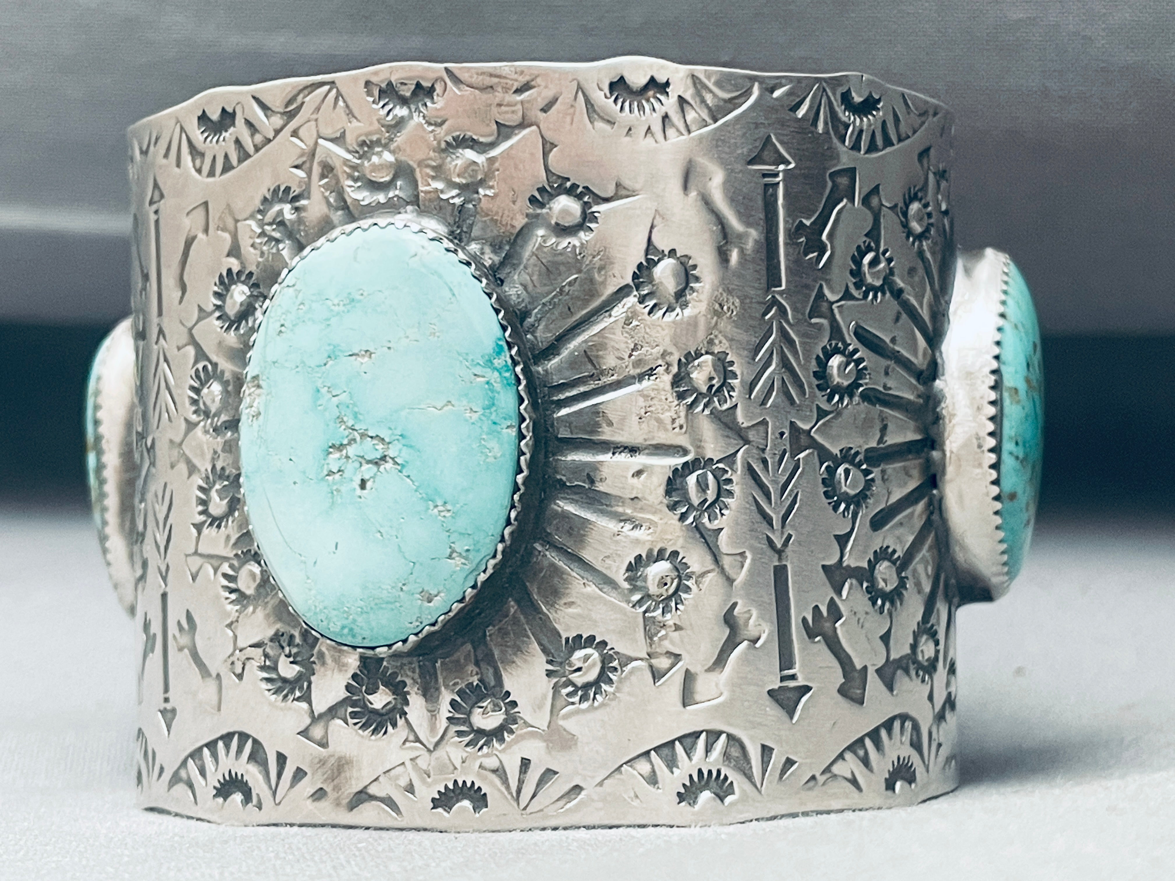 121 Grams Genuine Native American Navajo Turquoise Sterling Silver Cuff Bracelet - Handcrafted Jewelry for Women, Boho Chic Accessory, Gift for Her, Perfect for Weddings & Special Occasions