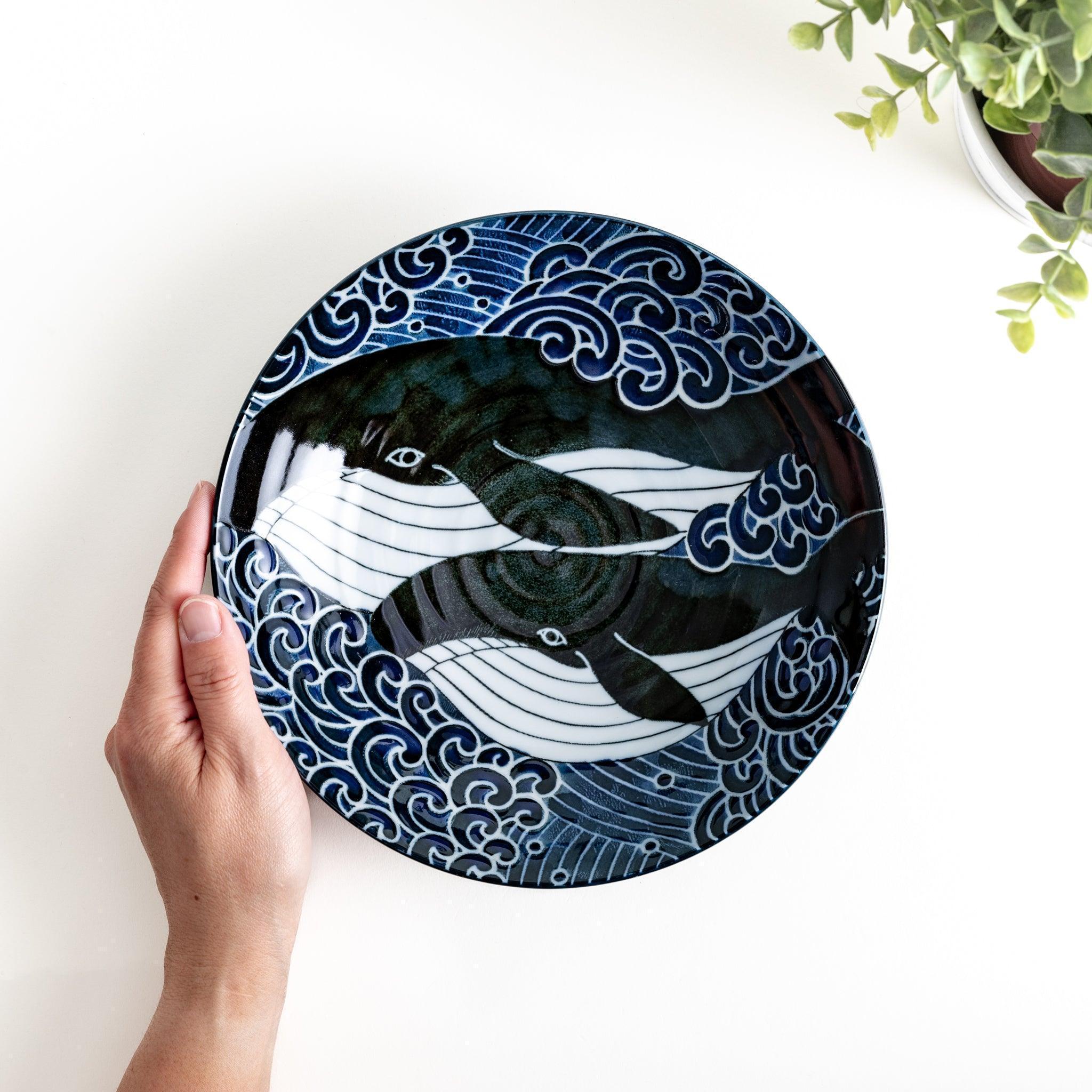 Premium White Wave Whale Pasta Bowl - Large Ceramic Pasta Serving Bowl with Unique Whale Design - Perfect for Italian Dishes, Family Dinners & Restaurant Style Presentation