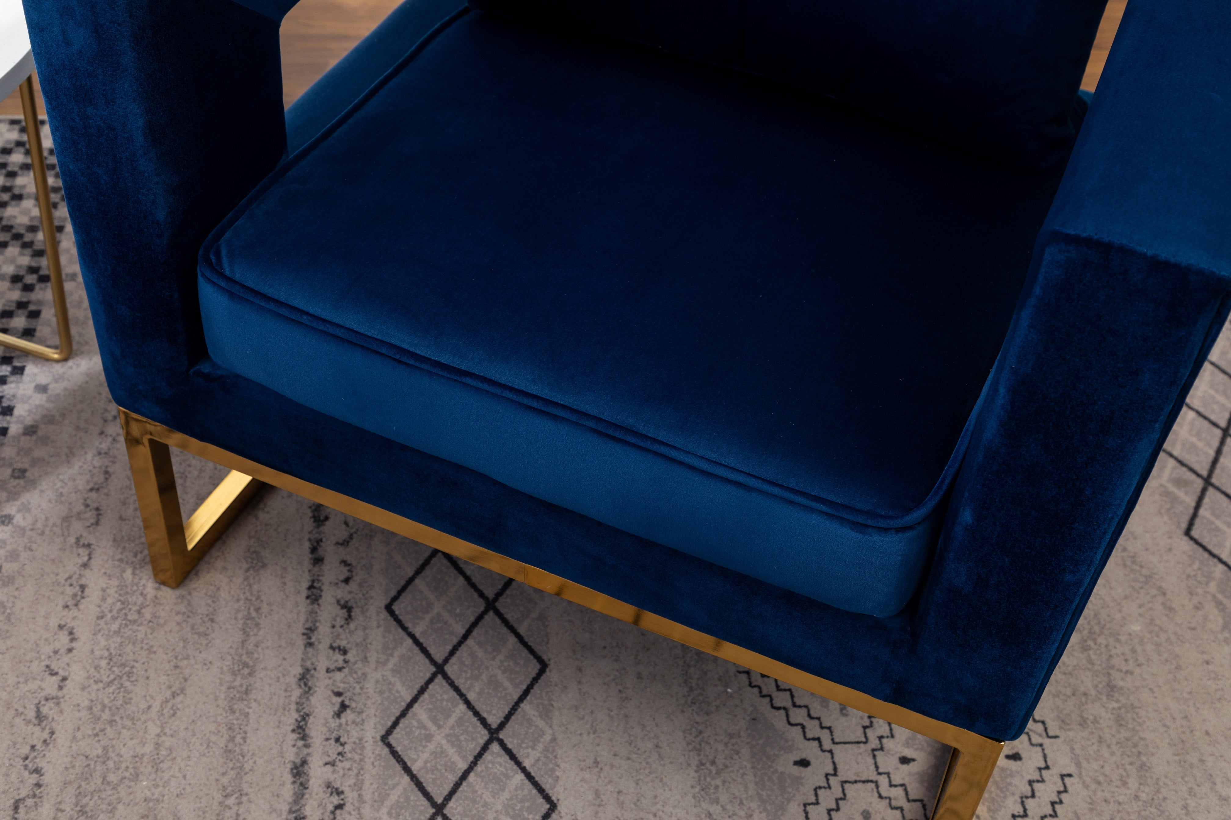 Roundhill Furniture Lenola Modern Upholstered Accent Armchair in Blue - Perfect for Living Room, Bedroom or Office Decor