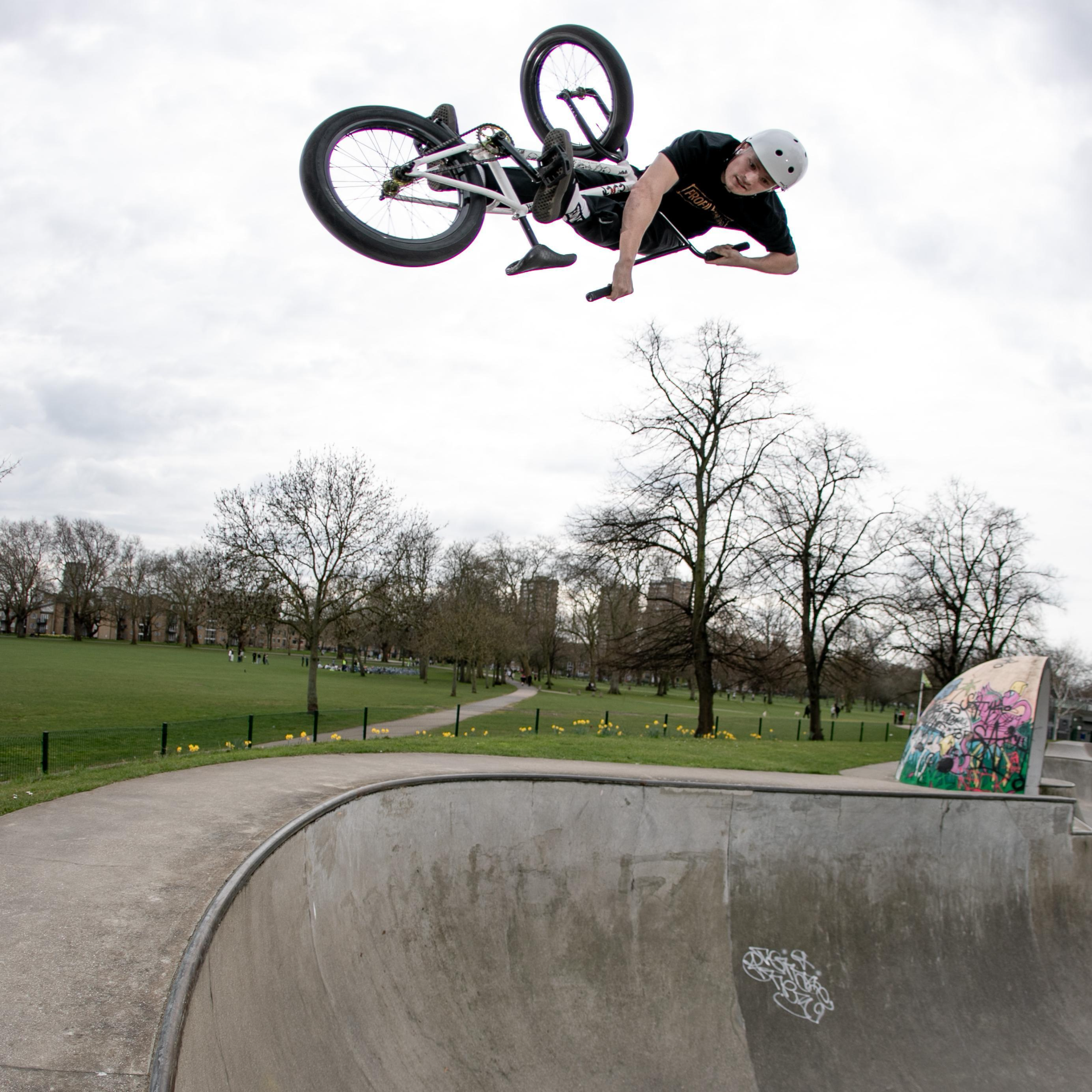 LOW PRO Certified Helmet - Gloss White - Lightweight & Durable Safety Helmet for Cycling, Skateboarding & Extreme Sports