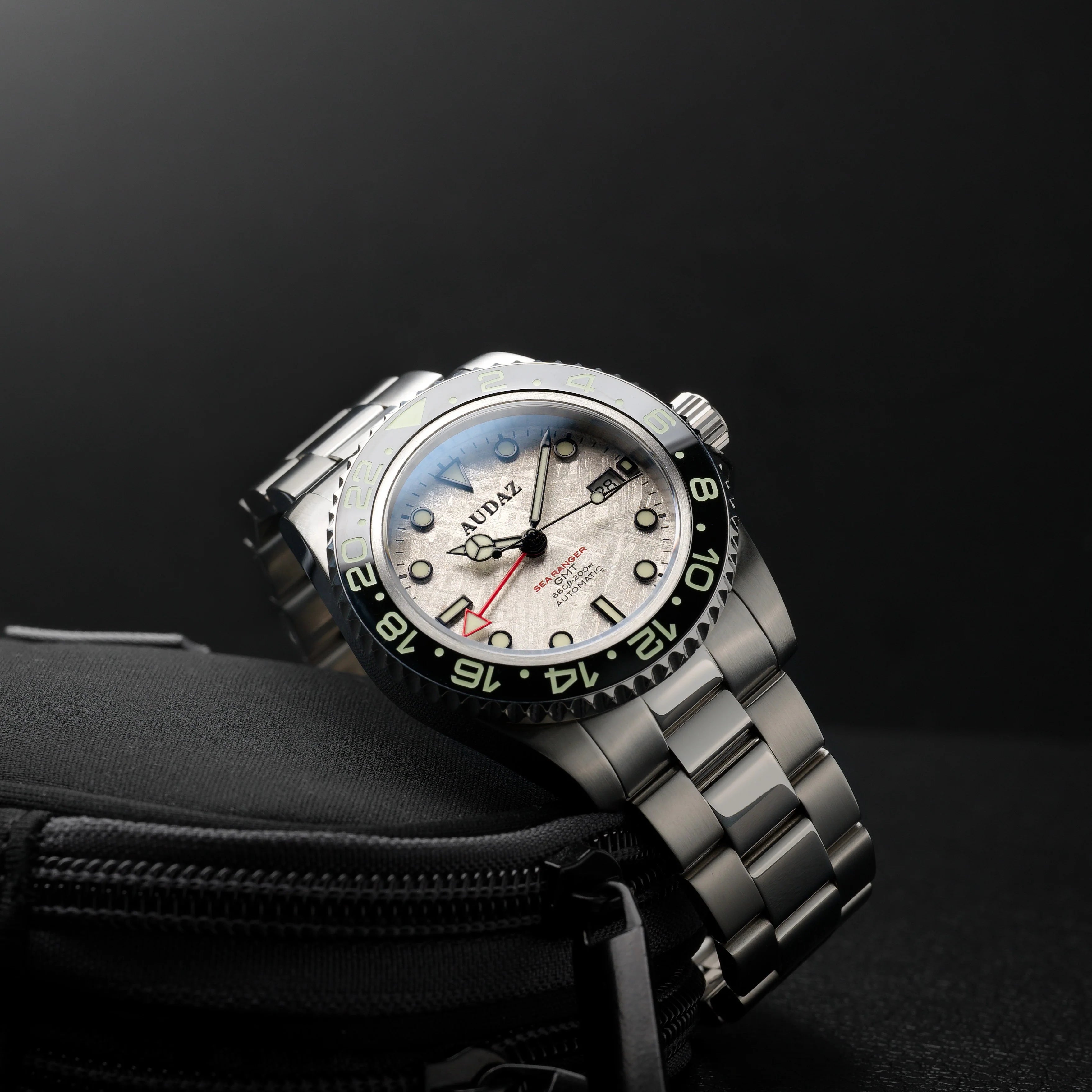 Audaz Sea Ranger GMT Meteorite ADZ 3070 07 - Luxury Men's Diver Watch with GMT Function & Meteorite Dial - Perfect for Travel, Business & Water Sports
