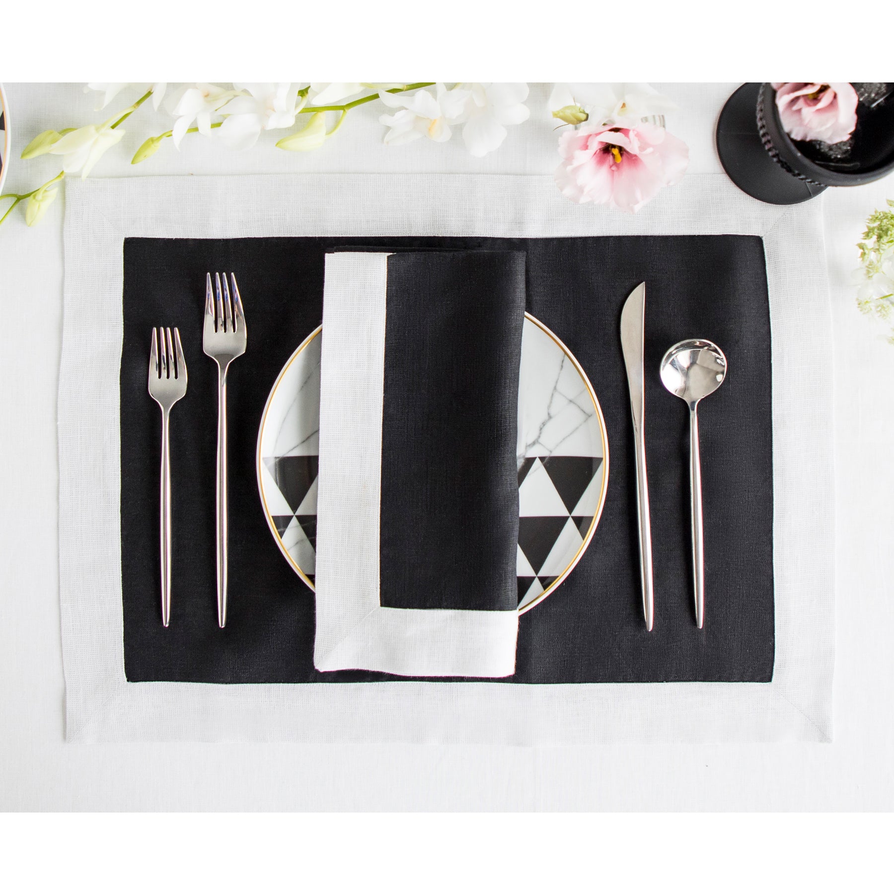 Festive Edge Napkins - Set of 4 Premium Cotton Dinner Napkins for Holiday Parties, Thanksgiving & Christmas Dinner Table Decor - Perfect for Fine Dining & Special Occasions