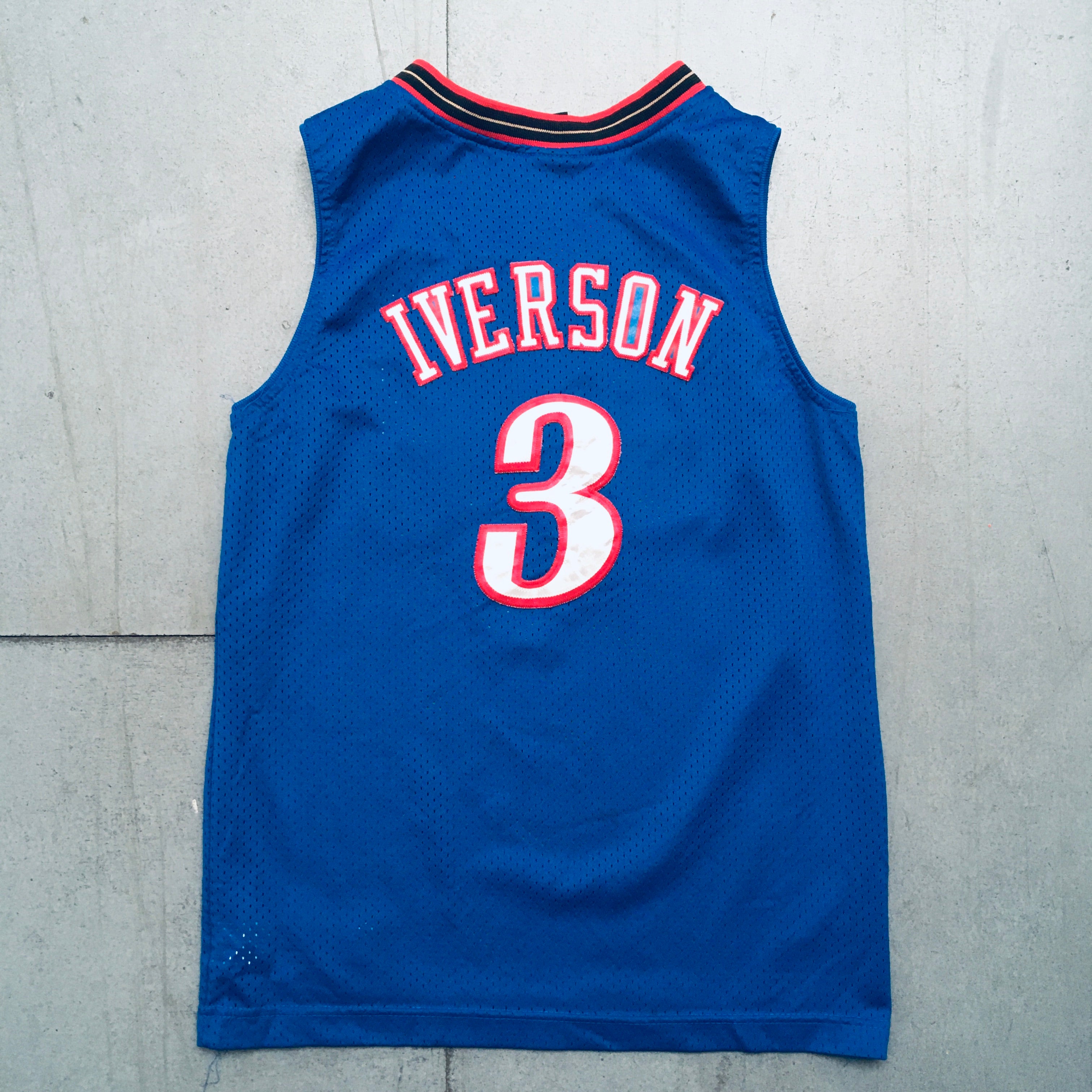 Authentic Philadelphia 76ers Allen Iverson 1997-98 Blue Nike Stitched NBA Jersey - XS Size - Perfect for Game Day, Collecting & Basketball Fans