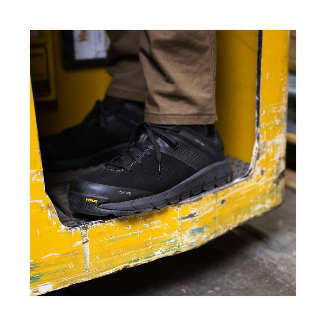 Black Nano Toe Work Shoes with 3-Day Lead Time - Durable Safety Footwear for Construction, Warehouse & Industrial Work
