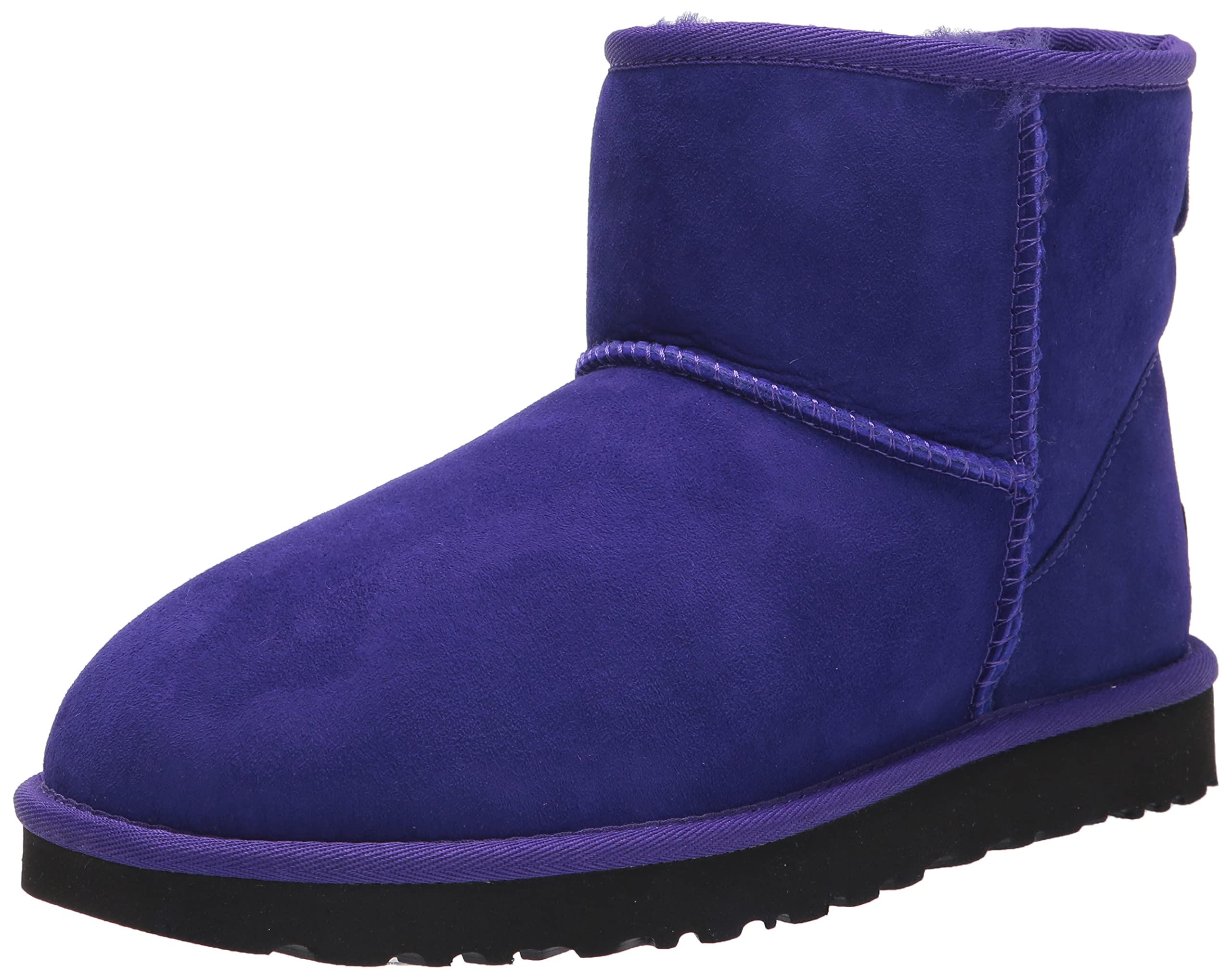 UGG Women's Classic Mini II Winter Boots - Cozy Sheepskin Boots for Women, Water-Resistant & Warm - Perfect for Snow, Cold Weather & Indoor Comfort