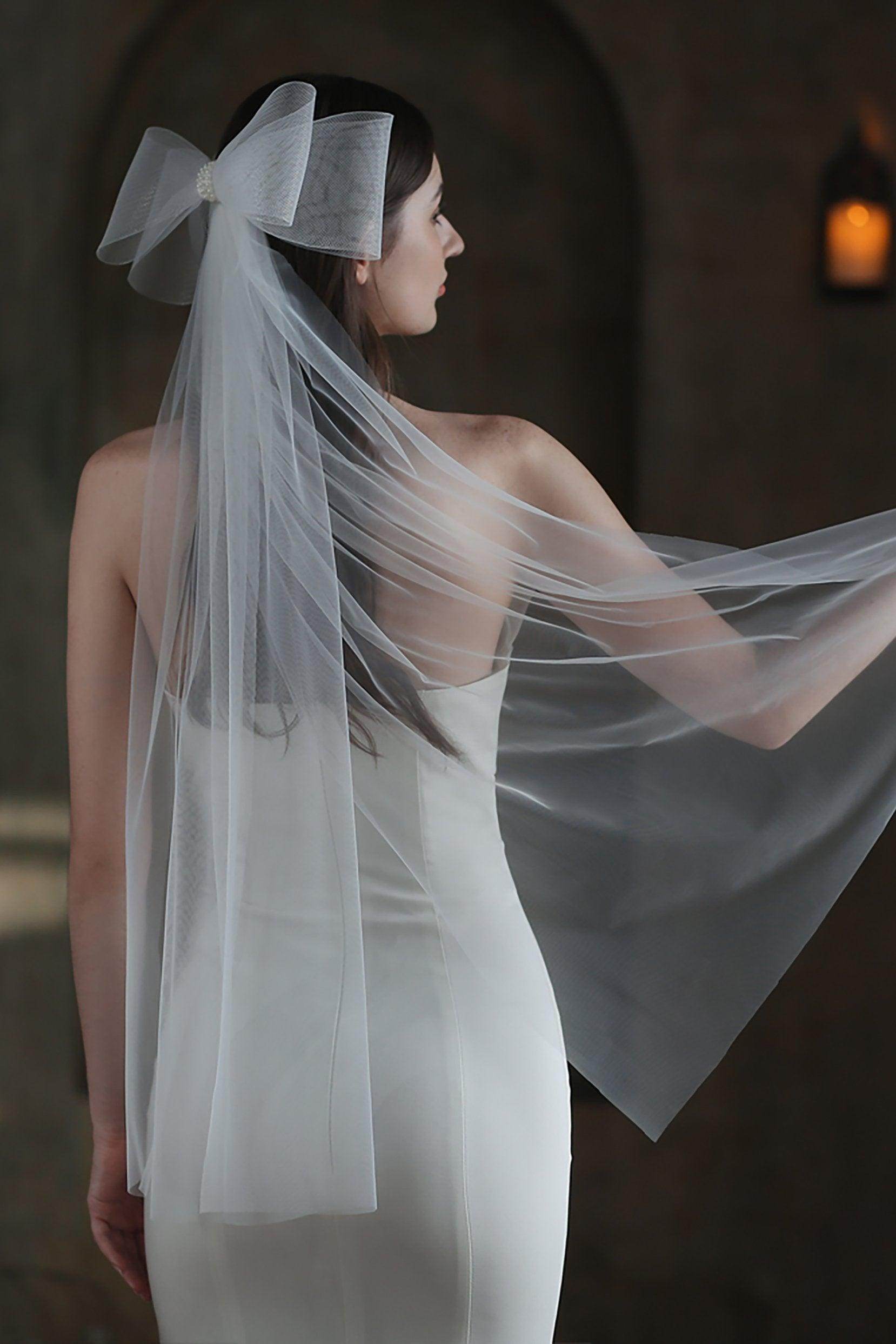 Elegant One-Tier Cut Edge Tulle Wedding Veil with Bow - CV0309 Bridal Accessory for Romantic Ceremonies & Photo Shoots