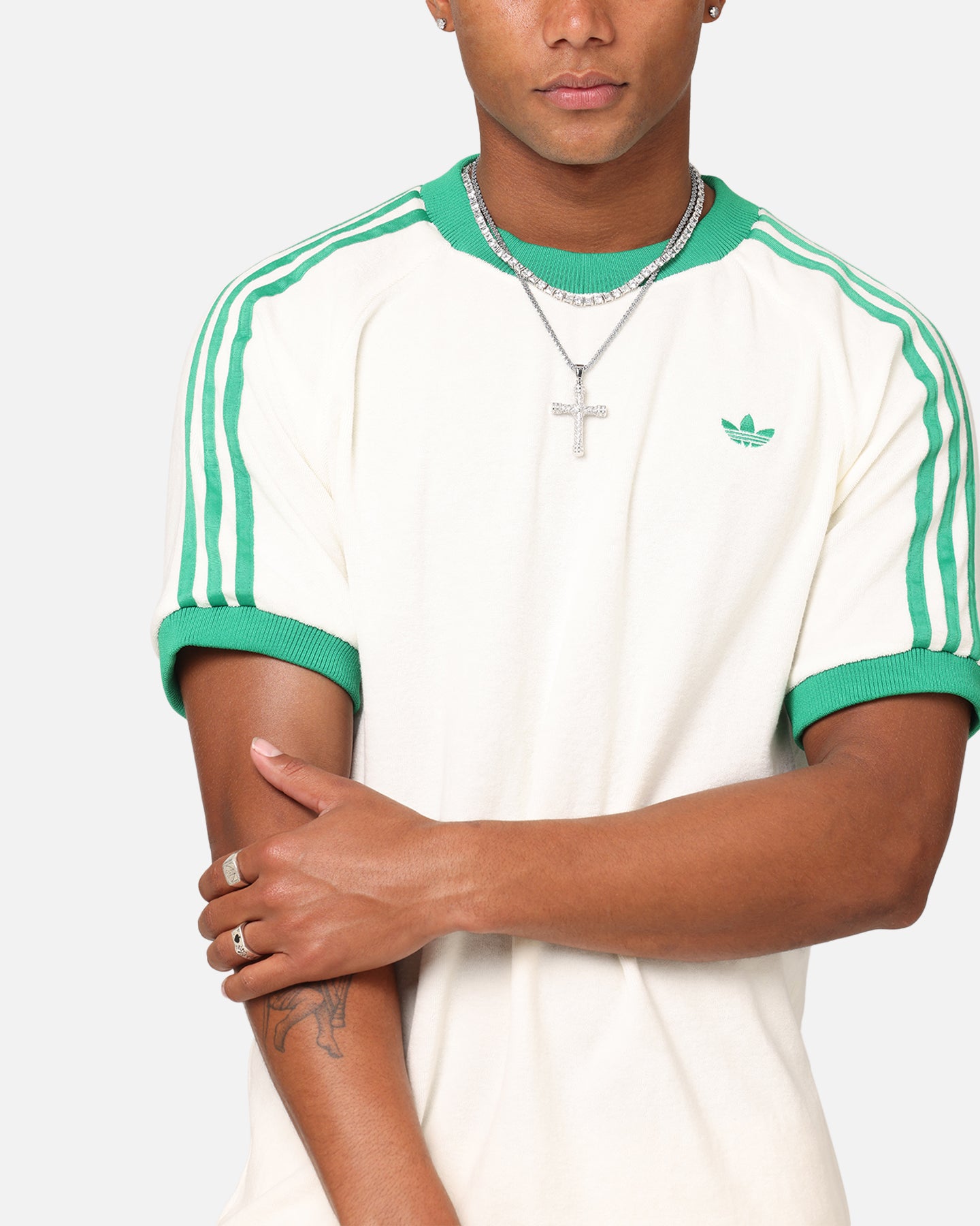 Adidas Originals 70's Vintage Cali T-Shirt for Men - Classic Off White Cotton Tee - Casual Streetwear & Retro Style Outfit