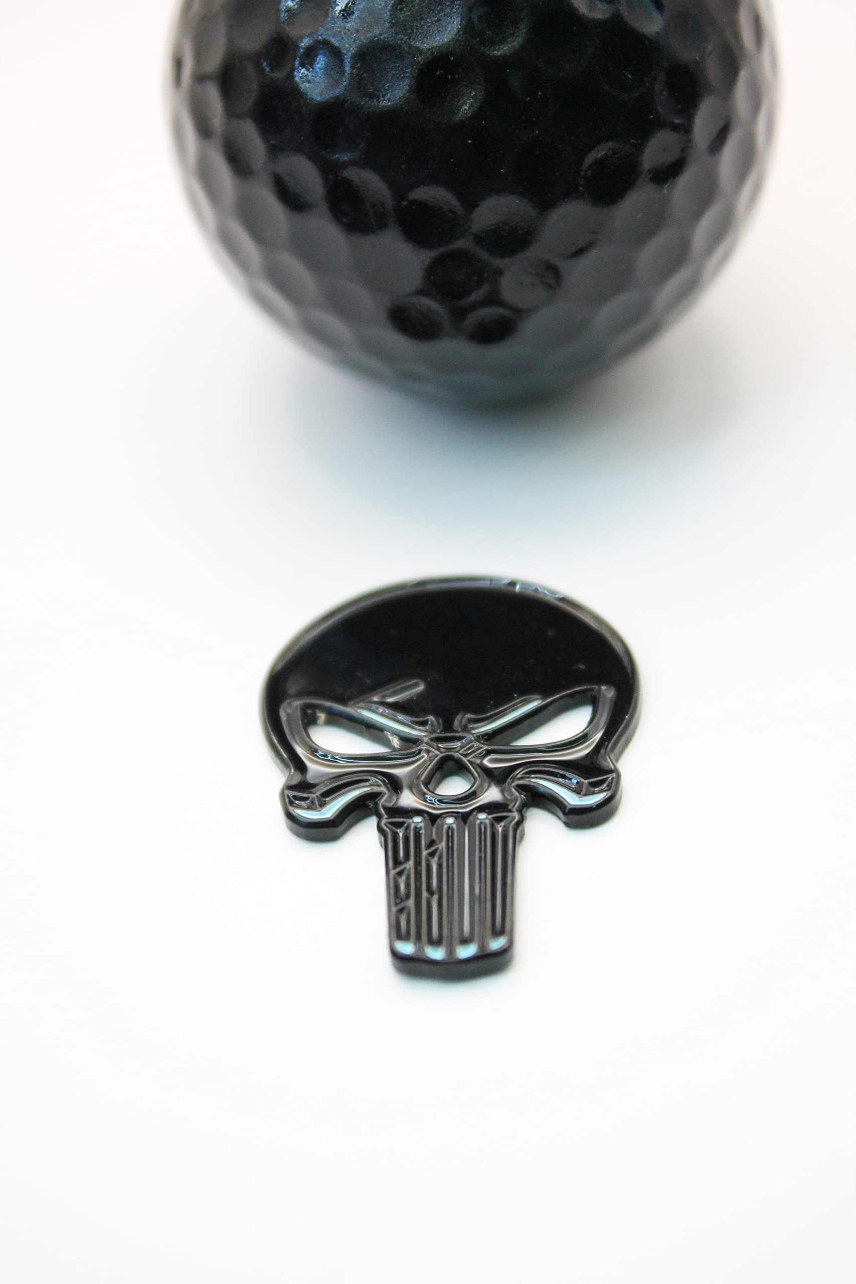 Skull Golf Ball Marker & Magnetic Hat Clip - Funny Unique Golf Gift for Men & Women | Premium Quality Golf Accessories for Tournaments, Practice & Casual Play