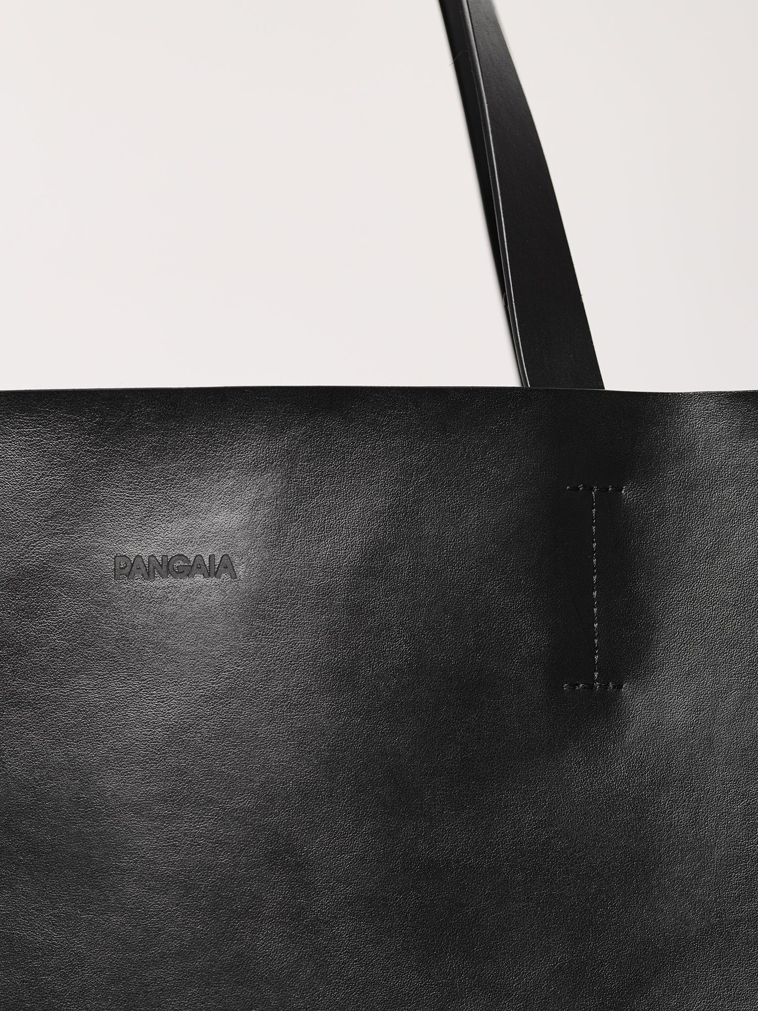 GAIA Black Crossbody Bag for Women - Stylish & Lightweight Purse for Everyday Use, Travel, and Work