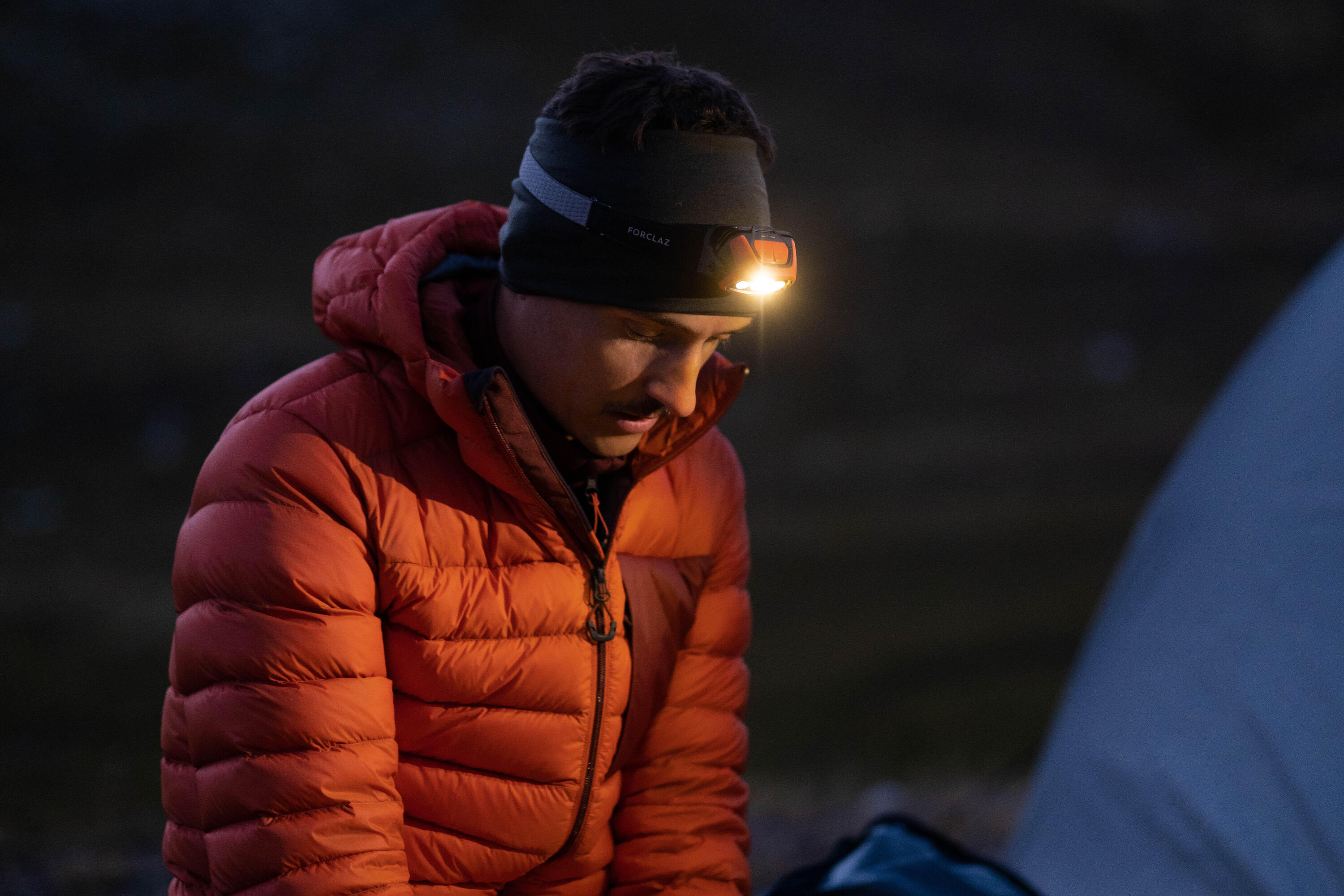 Simond Forclaz HL900 USB V3 600 Lumen Rechargeable Headlamp - Bright LED Head Torch for Camping, Hiking, Running & Outdoor Adventures