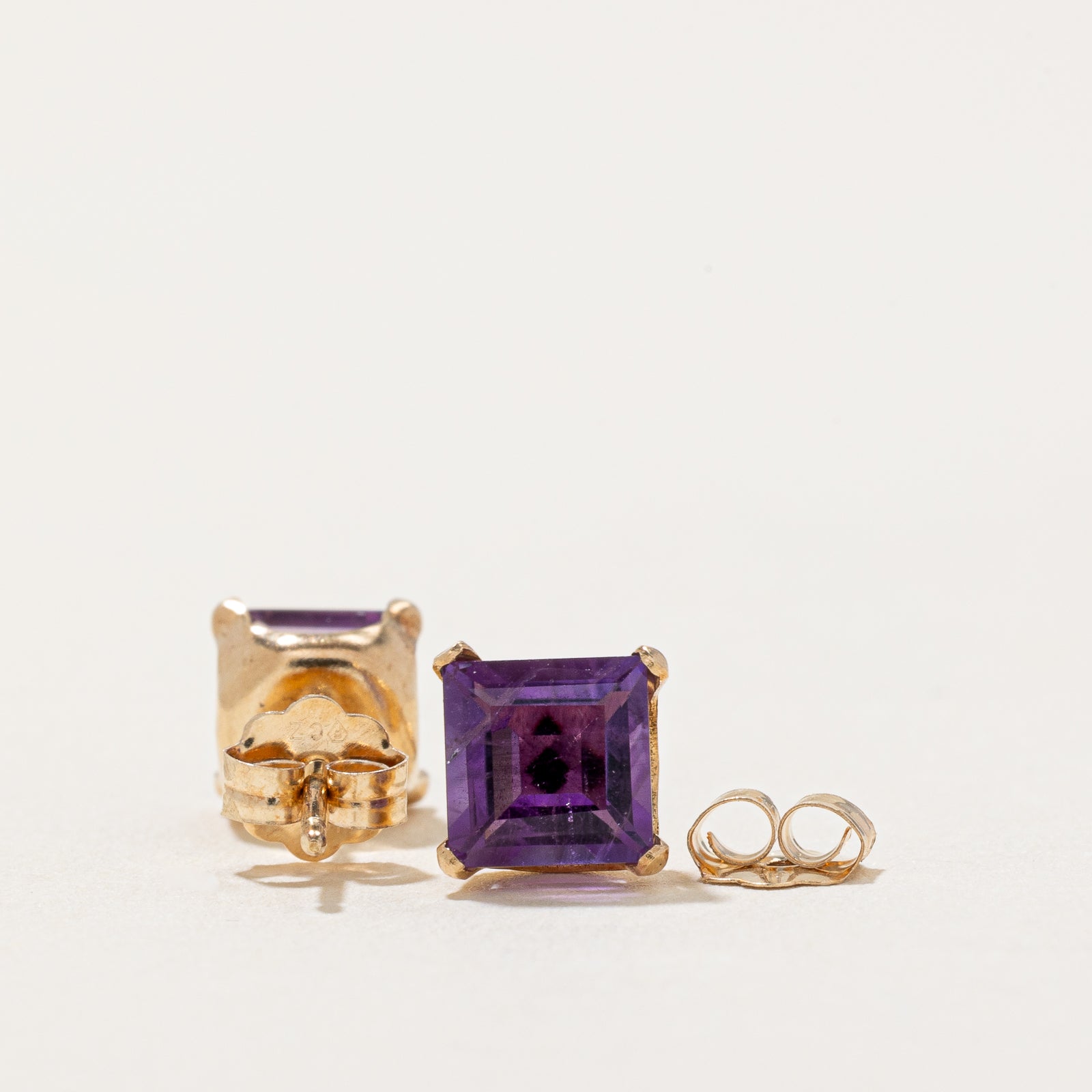1.00ctw Solitaire Amethyst Stud Earrings for Women - Dainty Purple Gemstone Earrings for Everyday Wear & Special Occasions