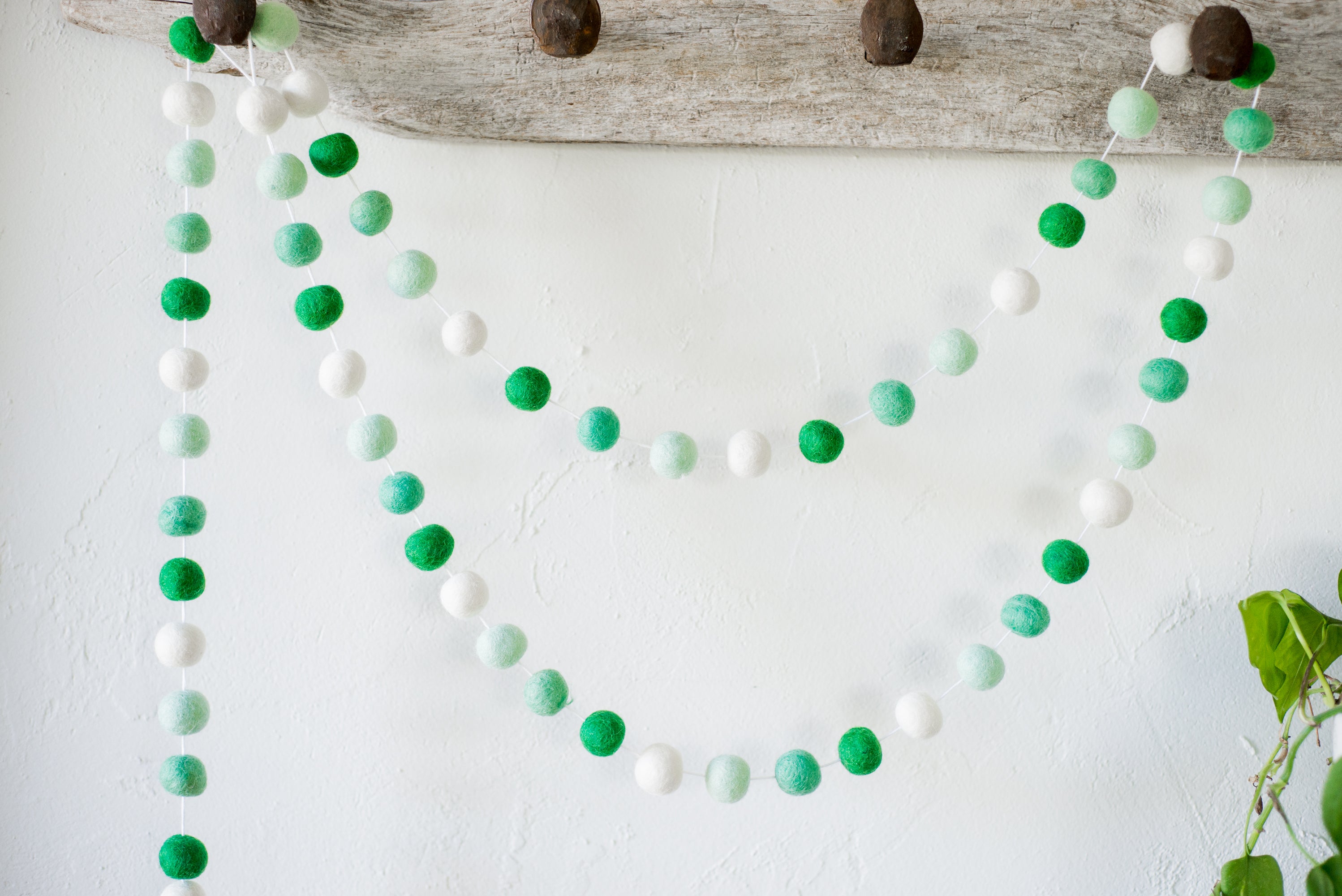 Vibrant Mint Gradient Felt Ball Garland - Handmade Wool Decor for Nursery, Wedding & Party Backdrop - Eco-Friendly Home & Event Decoration