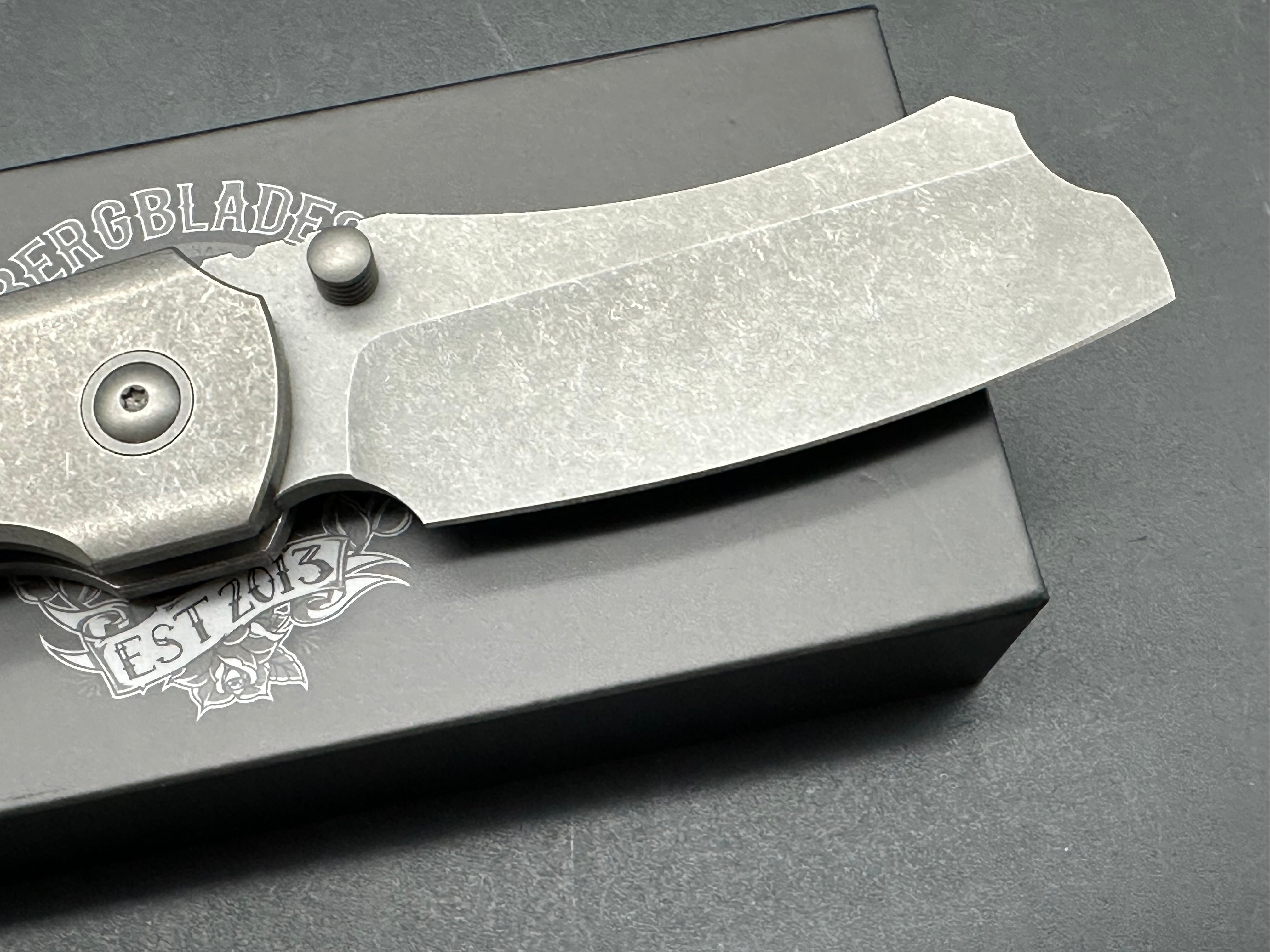 Premium Berg Button Lock Barber Knife - M390 Dark Stonewashed Blade - Professional Grooming & Outdoor EDC - Perfect for Barbers, Camping & Everyday Carry