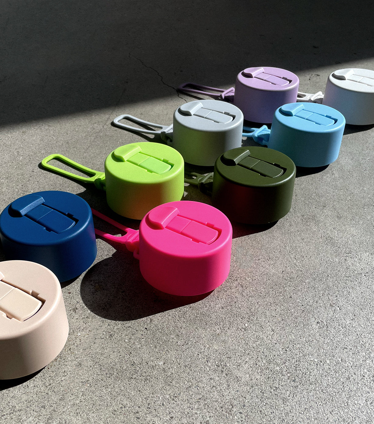 Straw Flip Lid for Tumbler Cups - Leak-Proof & Durable Silicone Cover - Perfect for Travel, Gym, and Outdoor Activities