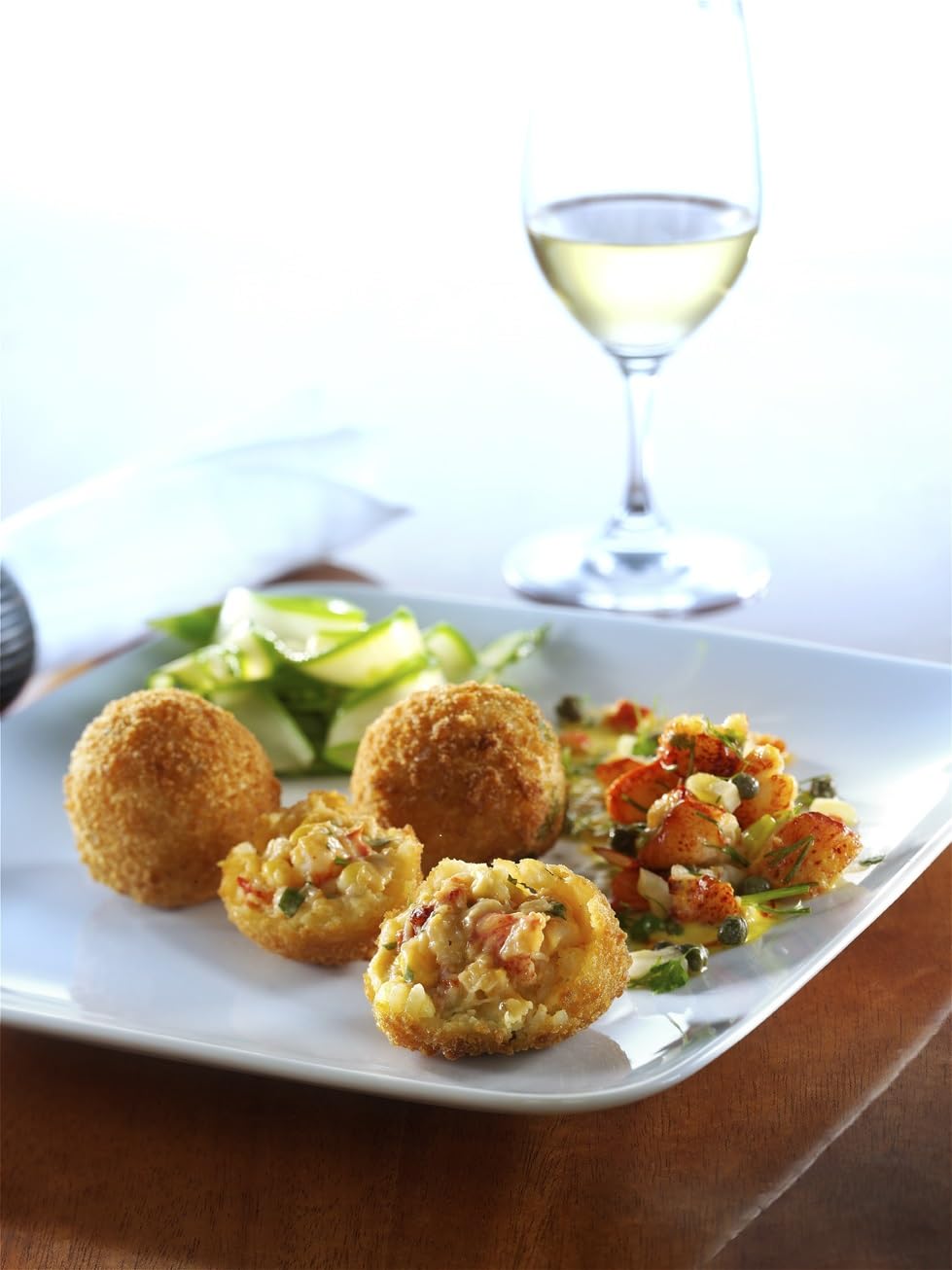 Frozen Stuffed Lobster Arancini – 200 Pieces (4 Packs of 2.34 lbs Each) | Gourmet North Atlantic Lobster Appetizers with Sherry Cream Reduction | Perfect for Parties, Catering & Upscale Dining