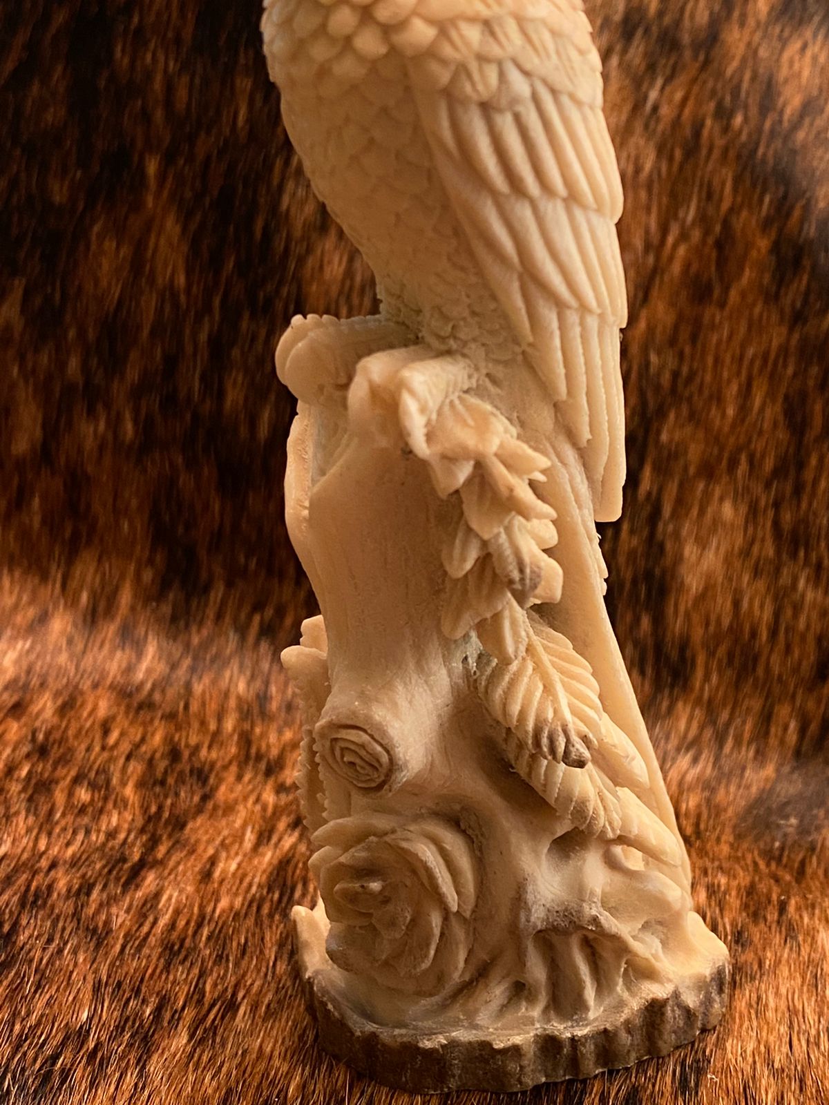 Handmade Parrot Wood Carving - Exotic Bird Sculpture for Home Decor, Gift & Collectible | Perfect for Living Room, Office & Garden Display