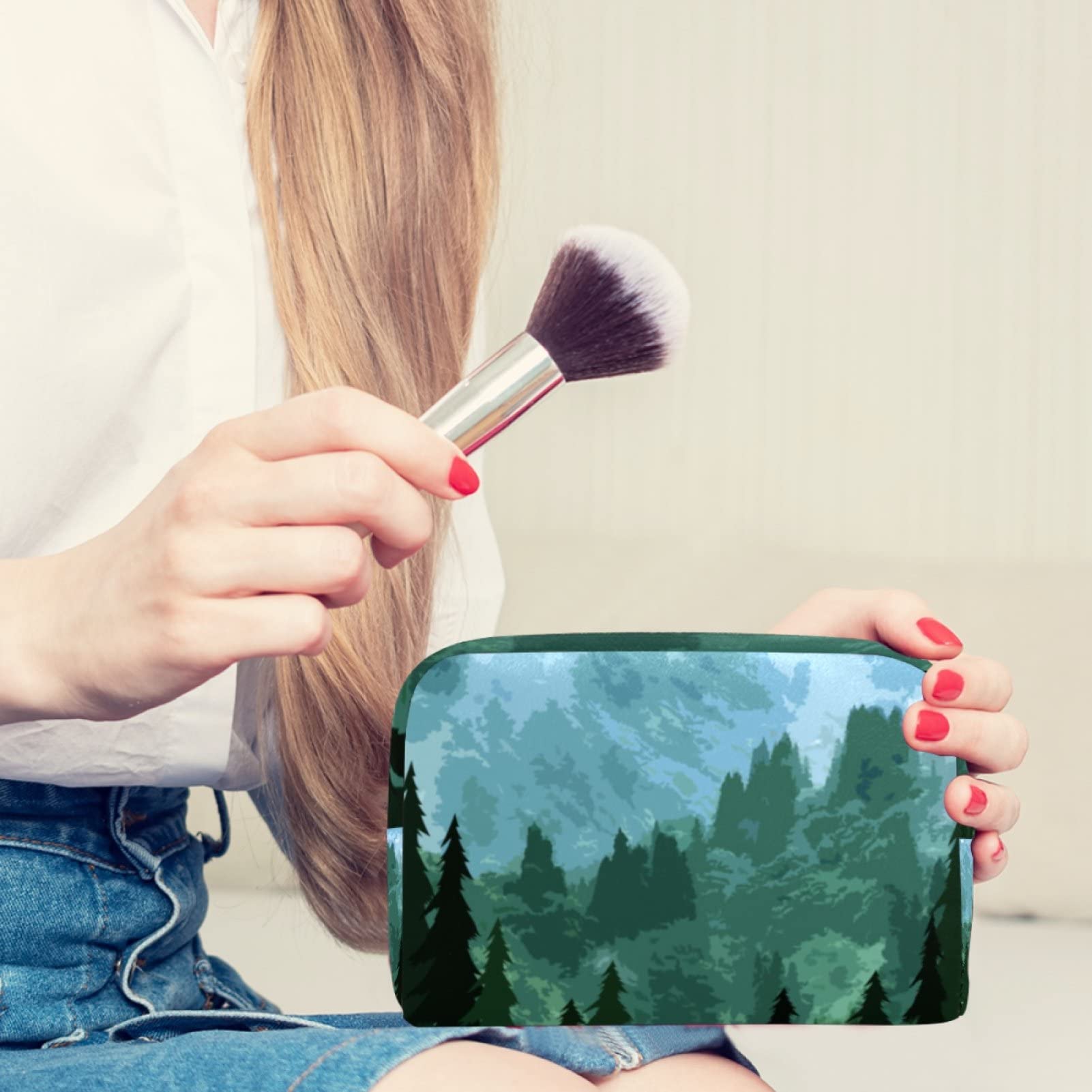 Small Camouflage Print Cosmetic Makeup Bag for Women - Travel Toiletry Organizer with Zipper Pouch | Portable Cute Accessories Case for Makeup Brushes, Lipsticks & Travel Essentials