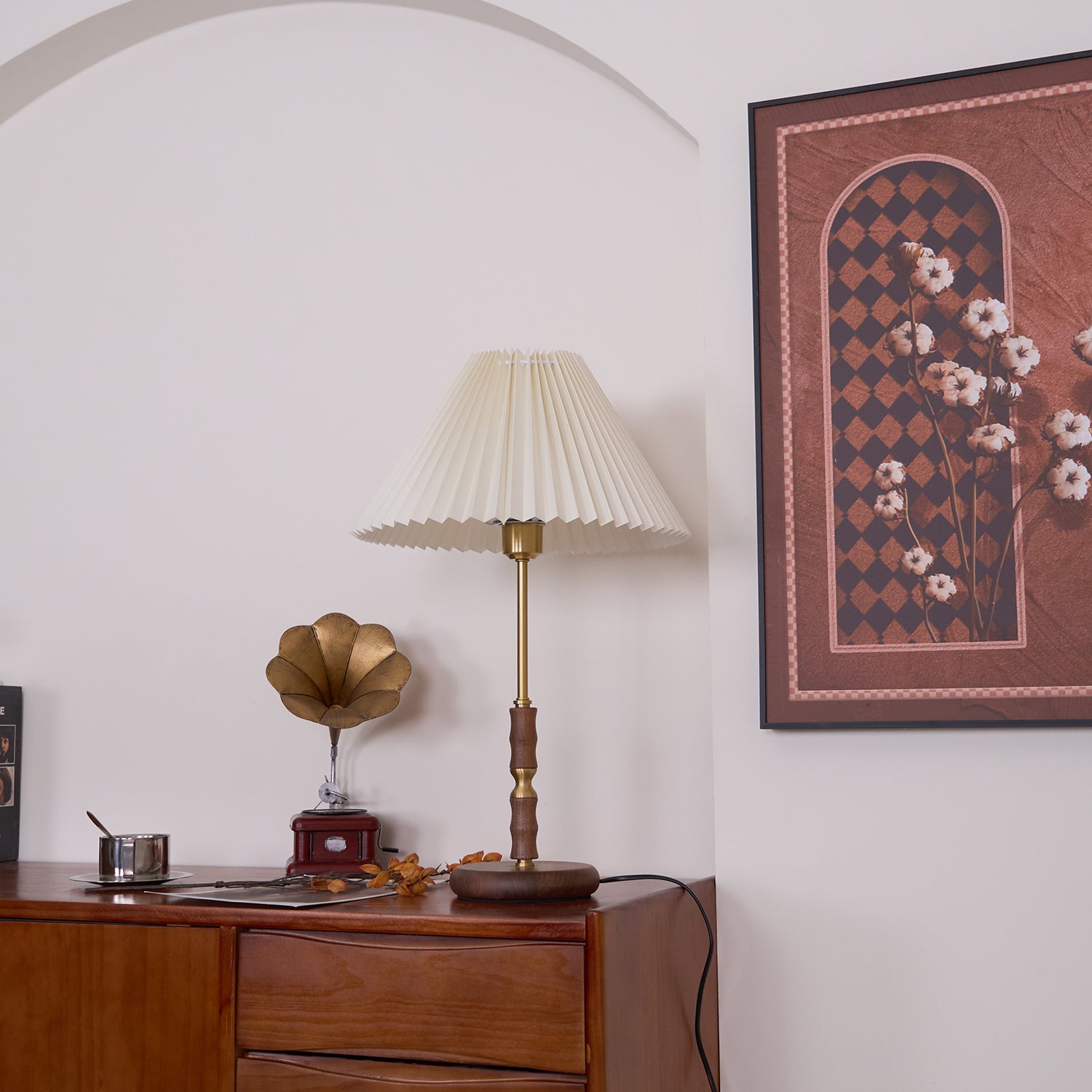 Le Klint Modern Table Lamp - Stylish LED Desk Light for Living Room, Bedroom & Office - Perfect for Reading, Working & Decor