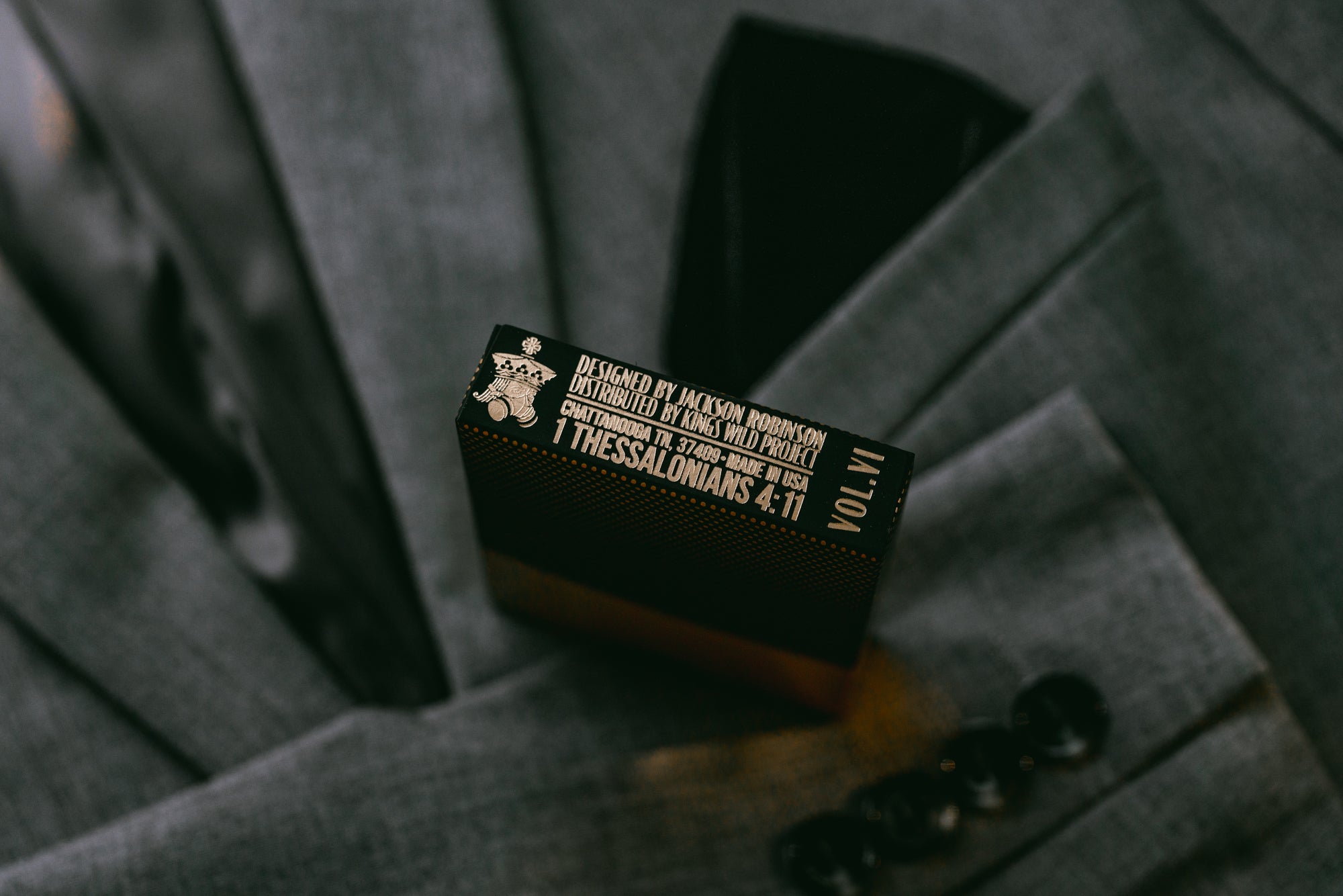 Premium Luxury Playing Cards - Table Players Vol. 06 - Elegant Poker & Card Games for Casino Nights, Magic Tricks & Collectors