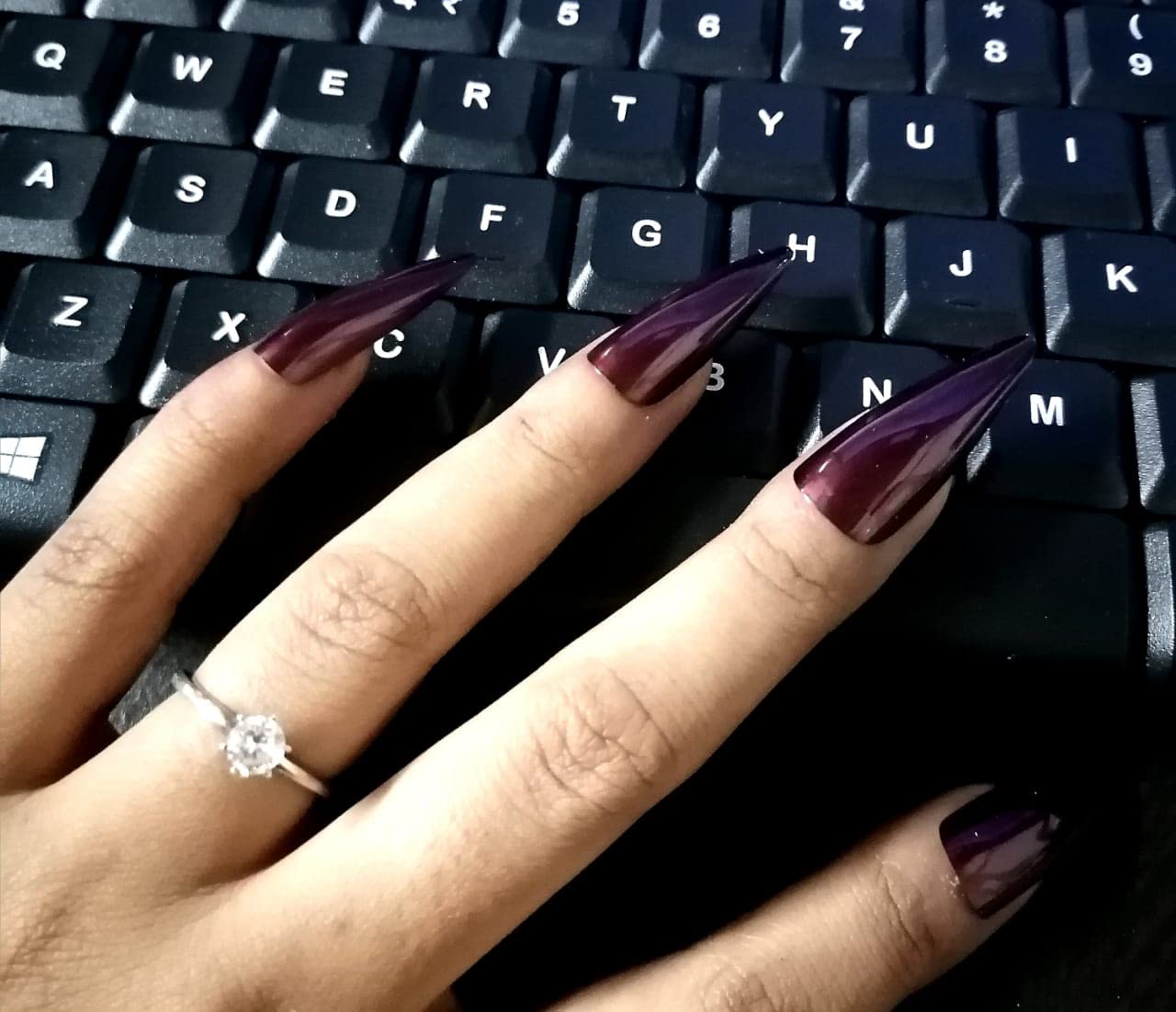 12-Piece Shining Artificial Nails Set in Brown - Easy One Click Shopping for Long-Lasting Glamour | Perfect for Parties, Weddings & Special Occasions
