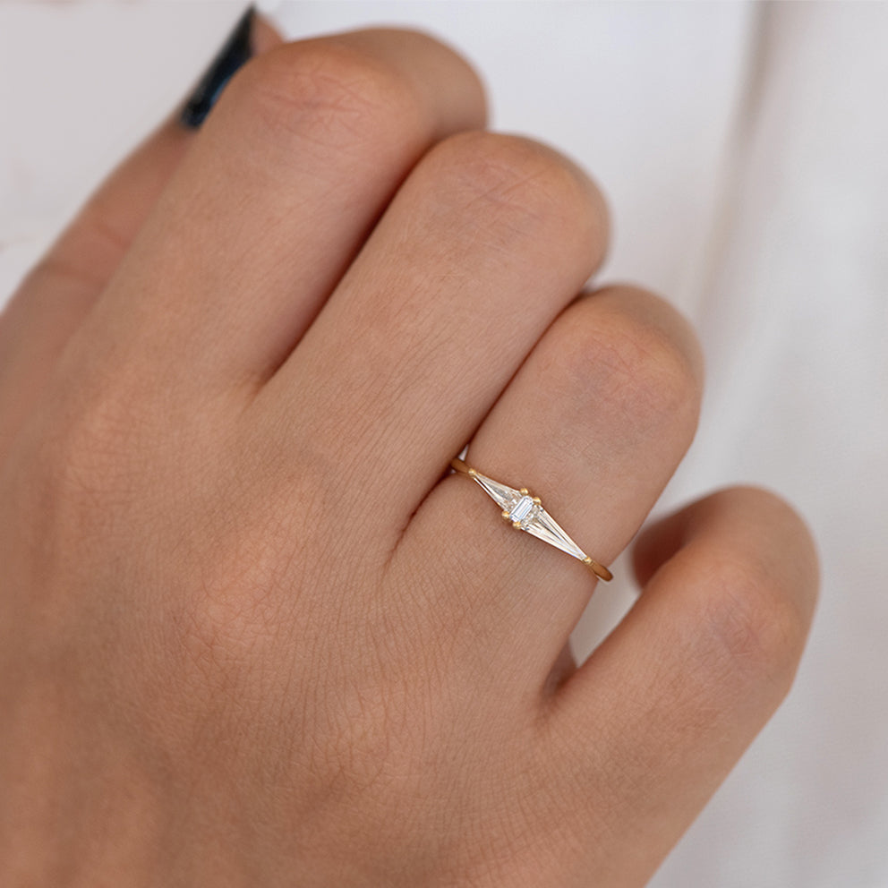 Asymmetrical Arrow Diamond Engagement Ring for Women - Unique Wedding Band, Proposal Jewelry Gift for Her - Perfect for Anniversaries, Valentine's Day & Special Occasions
