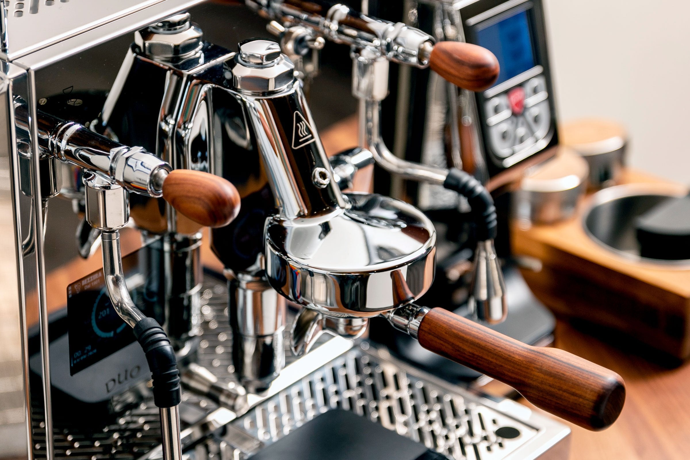 Bezzera Duo MN Espresso Machine - Professional Grade Coffee Maker for Home & Cafe | Perfect for Espresso, Latte & Cappuccino Lovers | Compact Design for Countertop Use