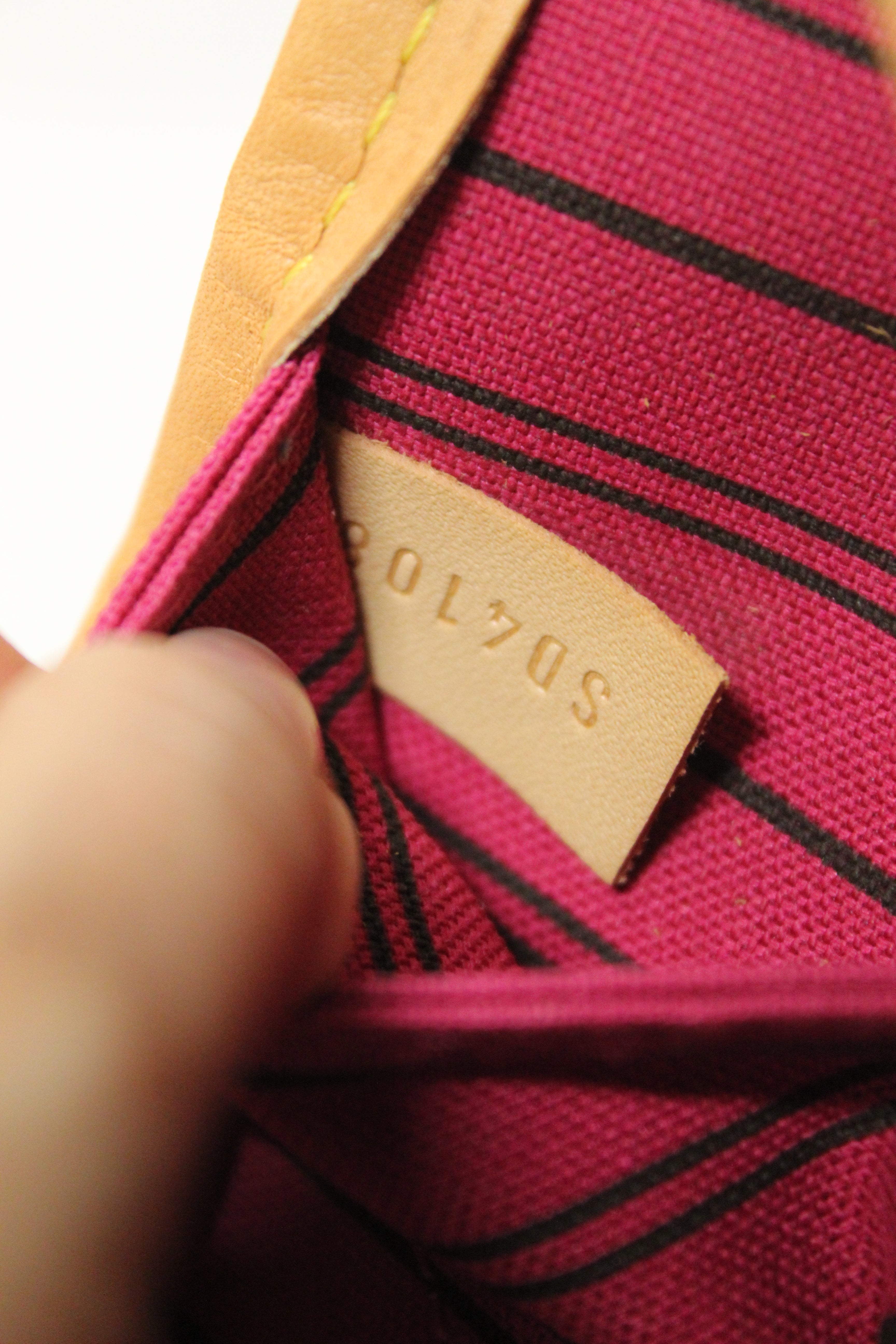 Authentic Louis Vuitton Neverfull MM Monogram Canvas Tote Bag - Luxury Designer Shoulder Handbag for Women, Perfect for Work, Travel & Everyday Use
