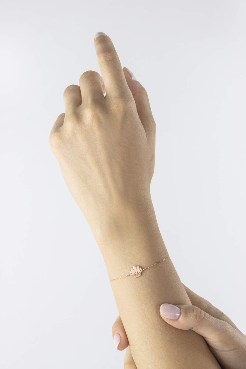 14K 18K Solid Gold Clam Seashell Bracelet - Rose Gold Beach Charm Jewelry for Women - Perfect Summer Gift for Her - Ideal for Beach Vacations, Weddings & Everyday Wear