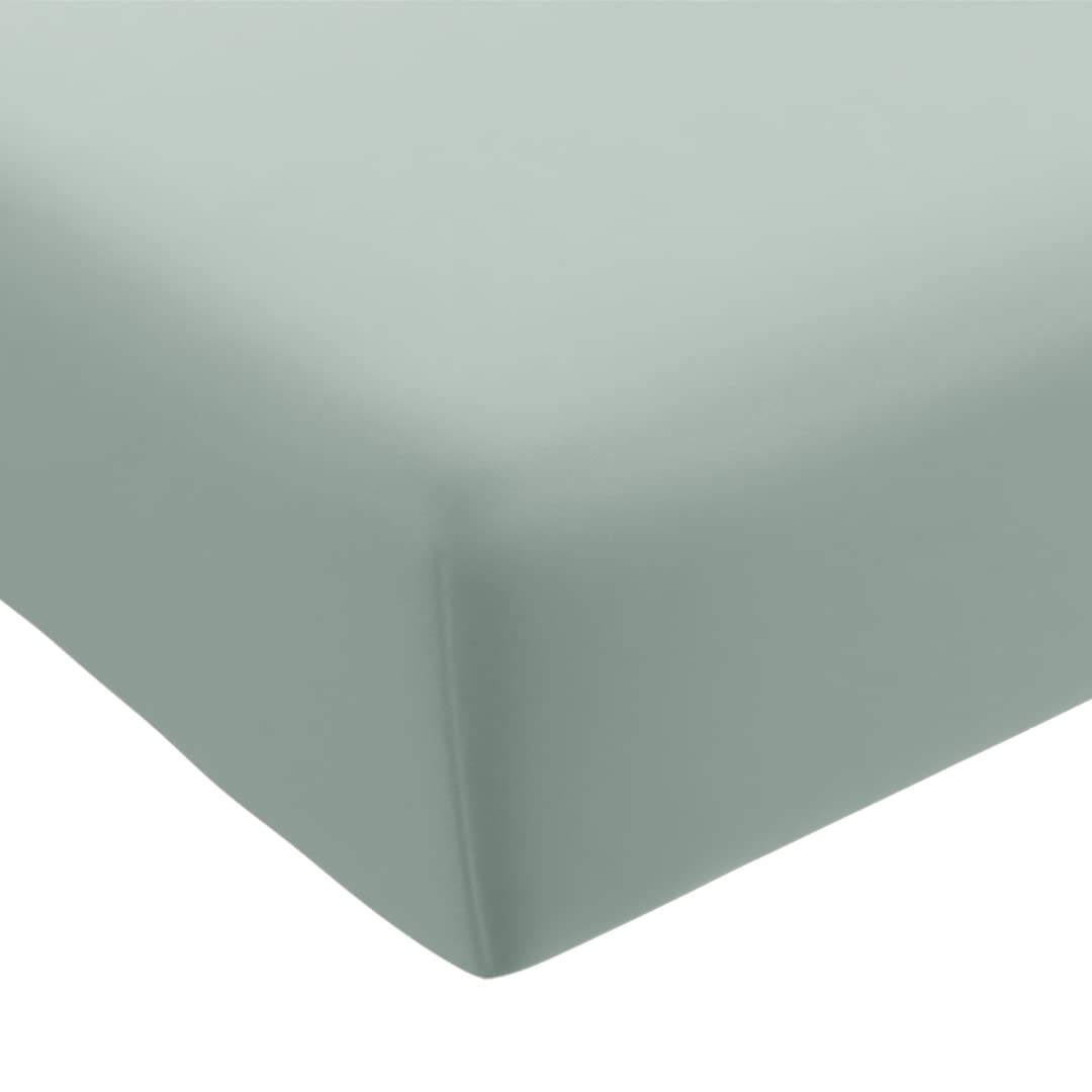 Emma Essentials Microfibre Fitted Sheet - Light Green 160x200cm - Ultra Soft Breathable Polyester Bedding - Fits Mattress Up to 30cm - Oeko-Tex Certified - Perfect for Guest Rooms, Dorms & Cozy Bedrooms