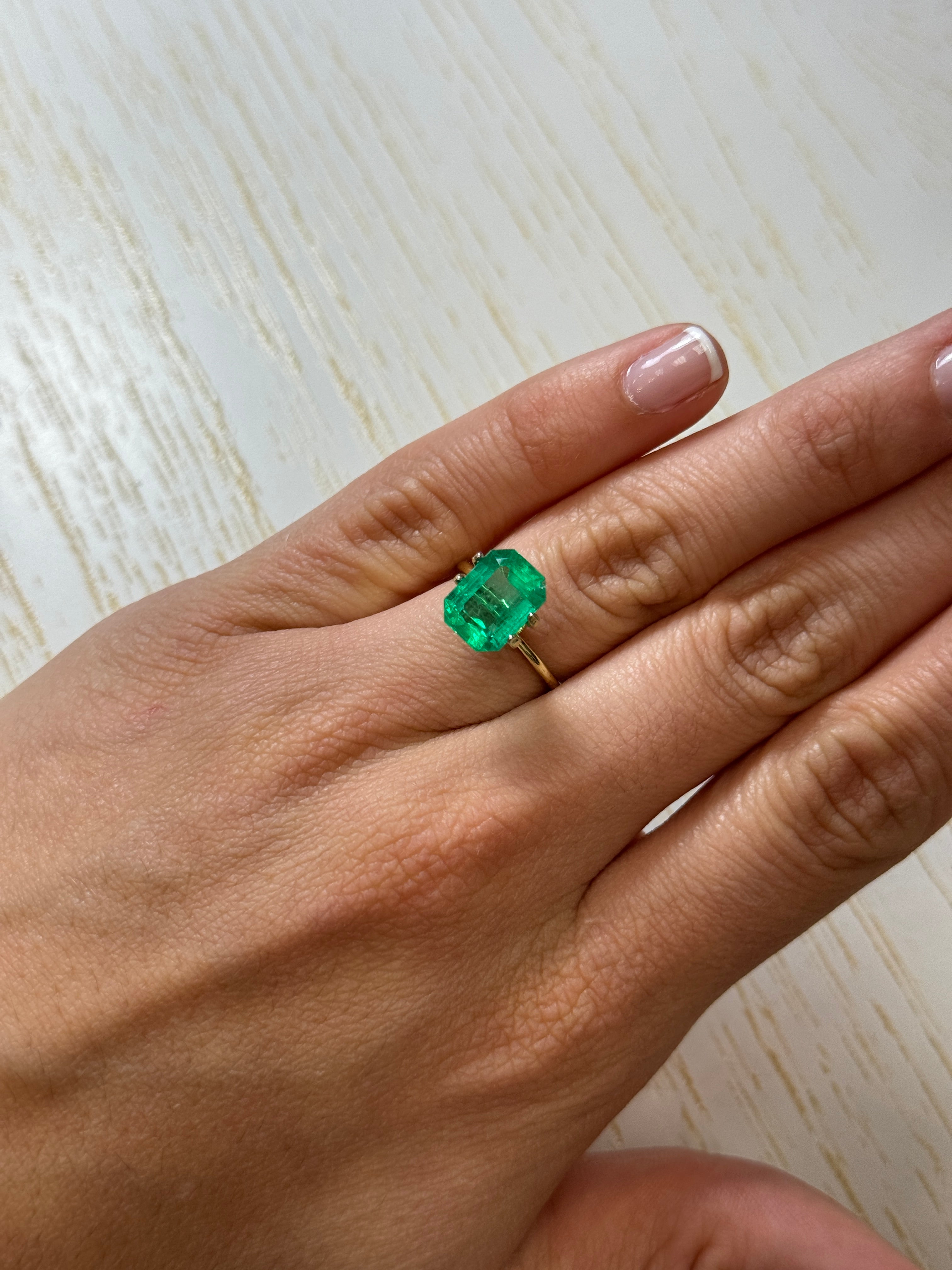 3.88 Carat 11x8mm Glowing Green Natural Loose Colombian Emerald - Emerald Cut Gemstone for Jewelry Making, Engagement Rings & Luxury Gifts