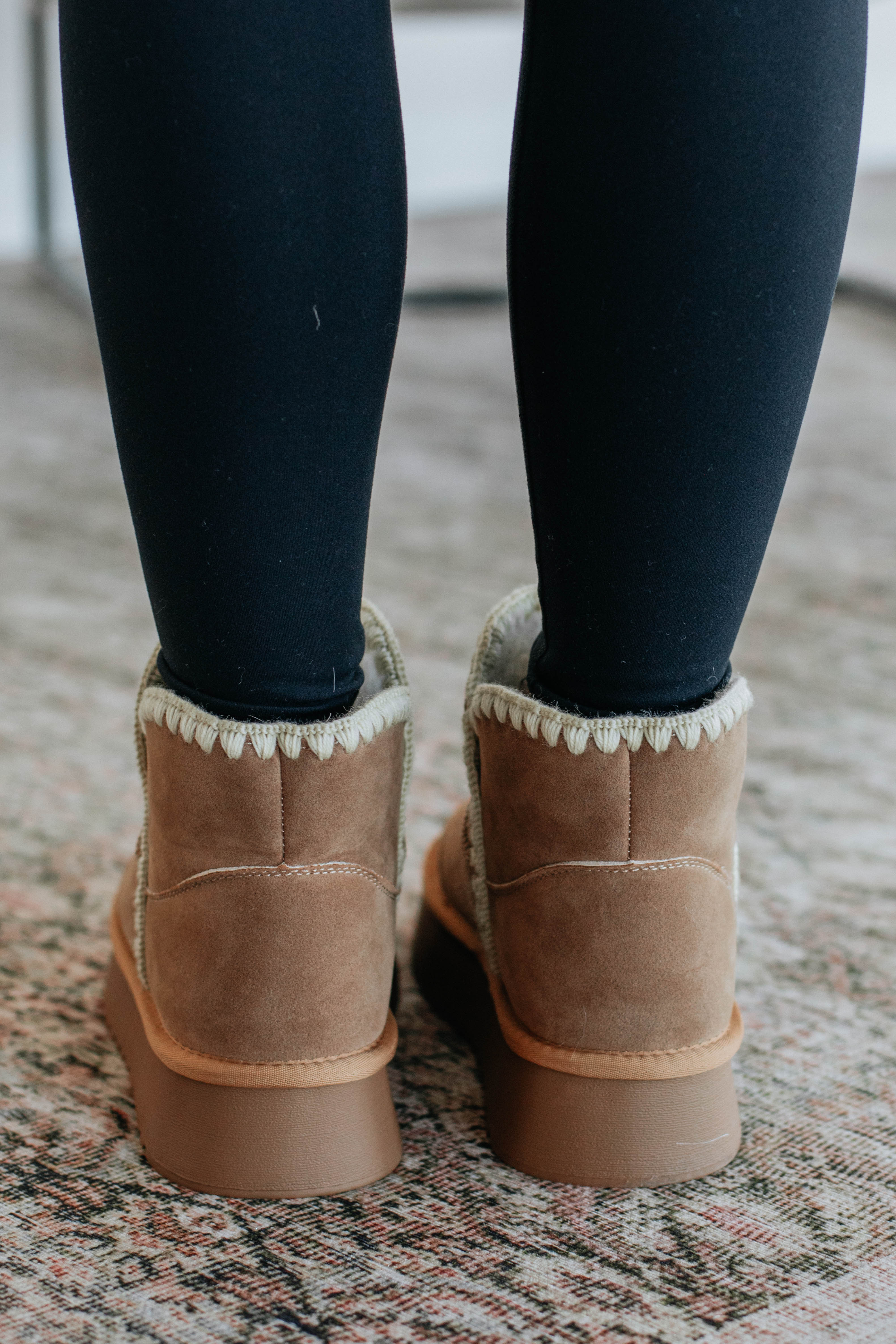 Comfortable & Stylish Camel Winter Boots for Women - Warm Fuzzy Lined Snow Boots for Cold Weather, Outdoor Walking & Casual Wear