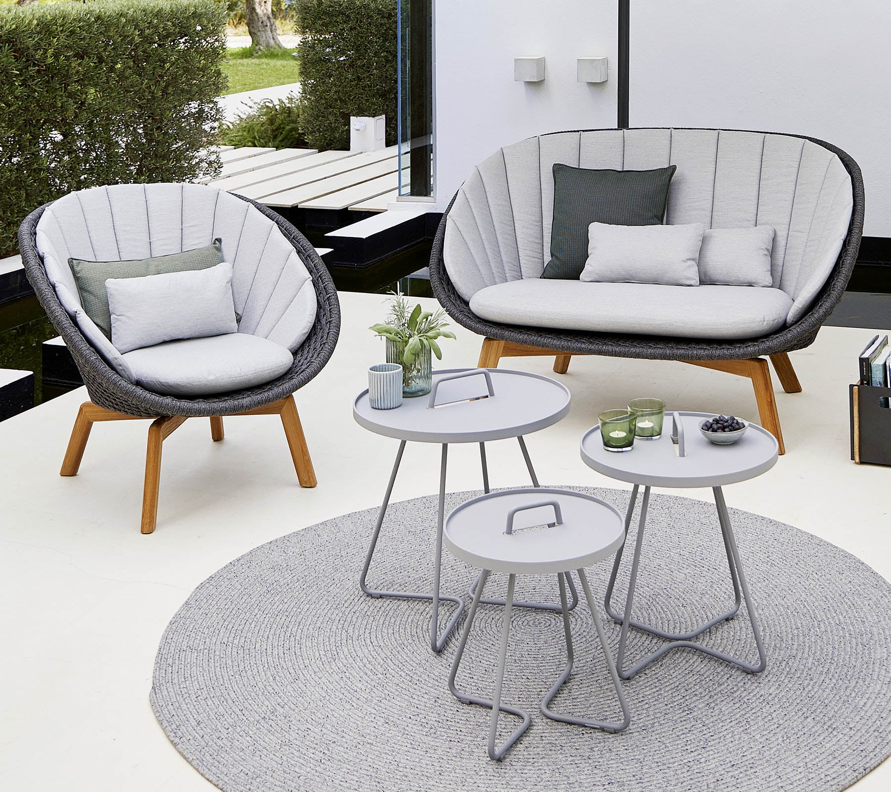 Round Dot Area Rug 200cm (79 inches) Diameter - Non-Slip Soft Living Room Carpet for Bedroom, Nursery, Dorm & Home Decor