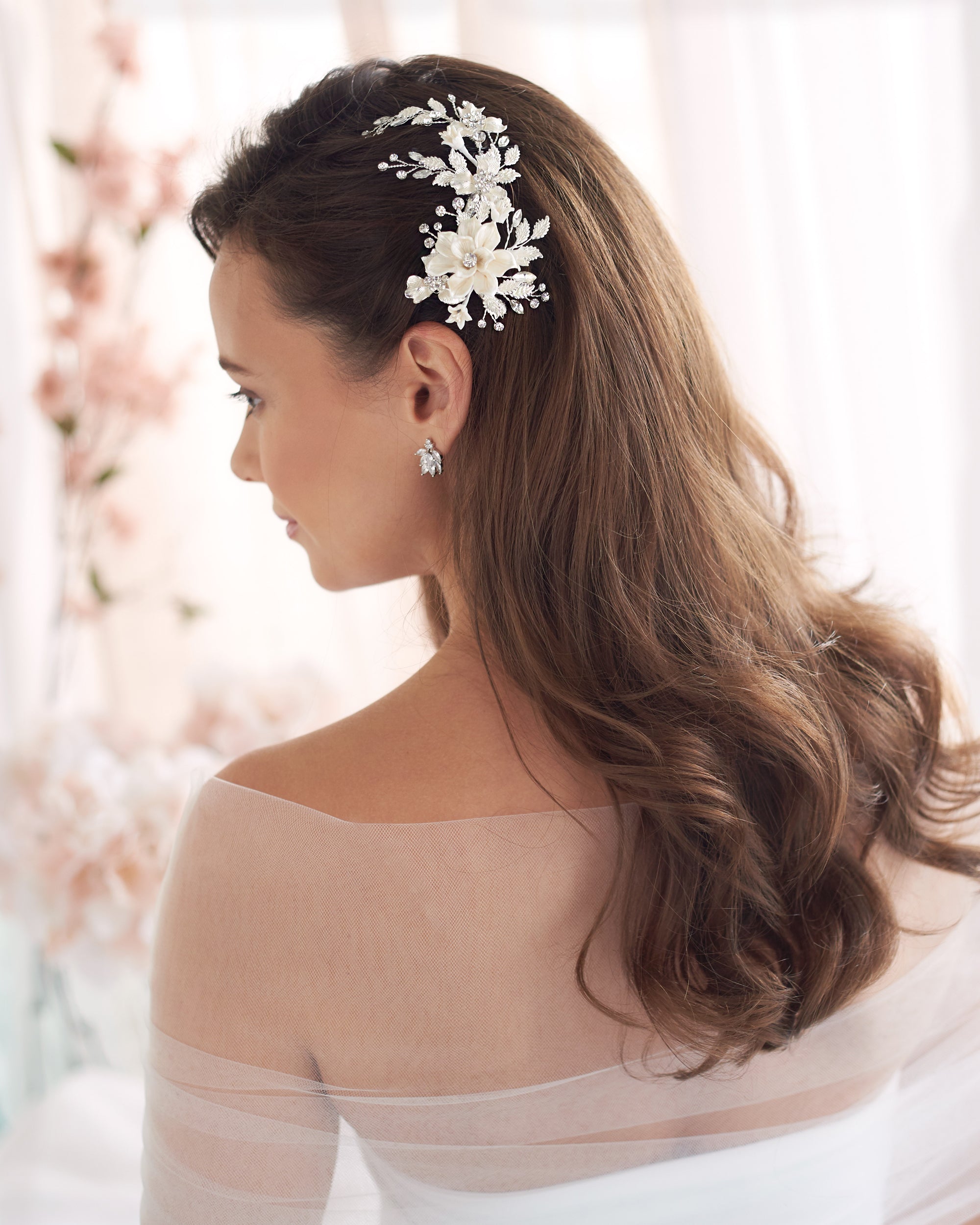 Ivory & Floral Bridal Hair Clip - Elegant Wedding Accessory for Brides, Bridesmaids & Special Occasions - Perfect for Weddings, Prom & Formal Events