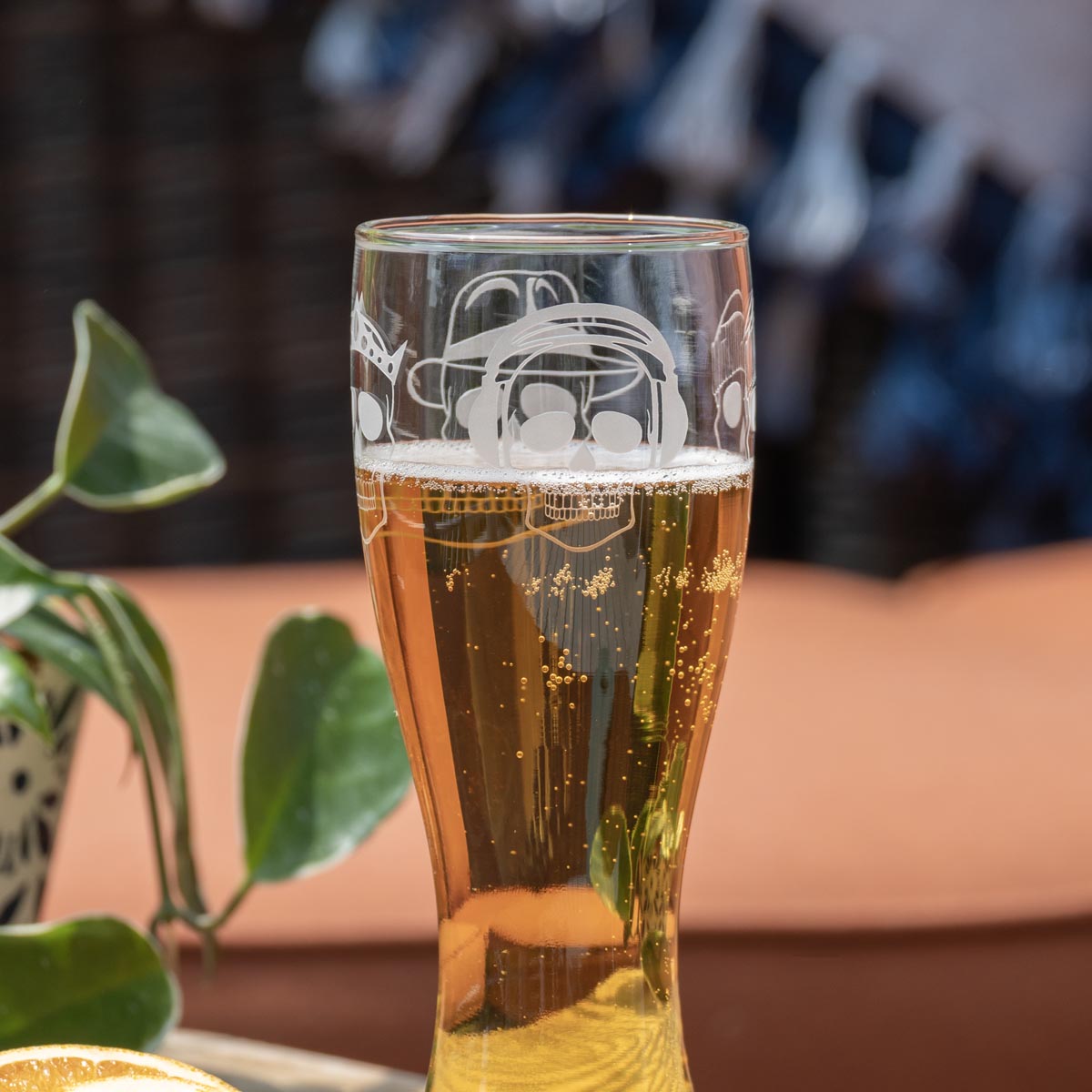 Numbskulls 20oz Large Beer Pilsner Glass Set of 2 - Perfect for Home Brewing, Parties, and Gift Giving - Heavy Duty Crystal Clear Drinking Glasses for Lager, Ale, and Craft Beer Enthusiasts