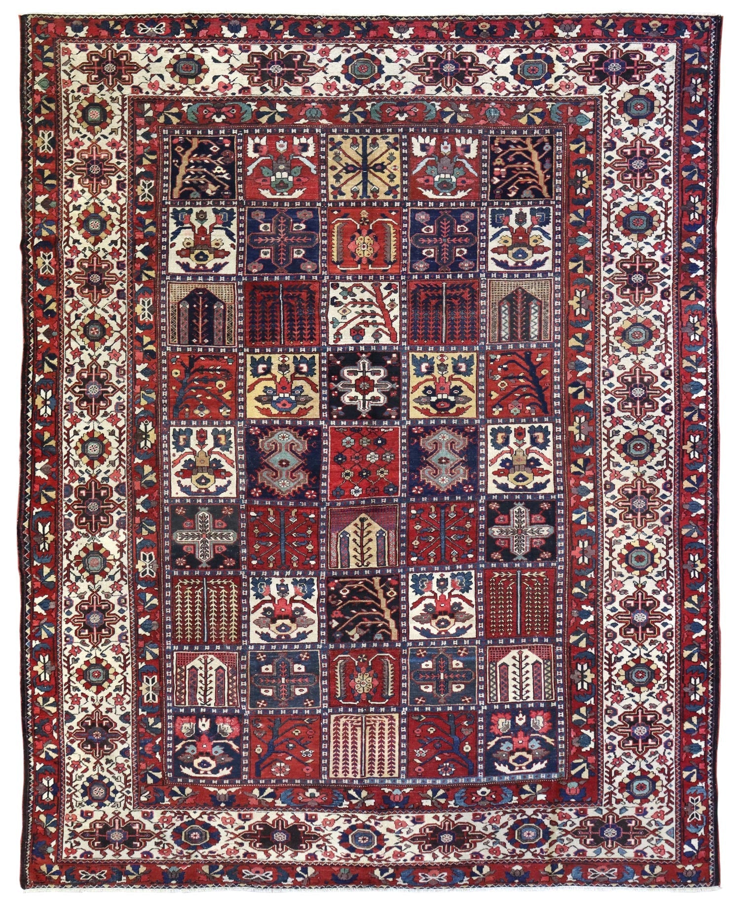 Antique Bakhtiari Handwoven Persian Rug - J65219 | Vintage Home Decor for Living Room, Bedroom & Office