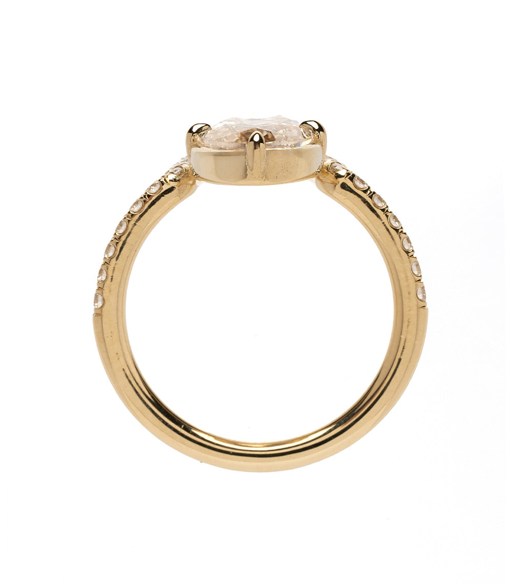 Exquisite Aura Elongated Oval Brilliant Champagne Diamond Ring for Women - Perfect for Engagement, Wedding & Anniversary Gifts