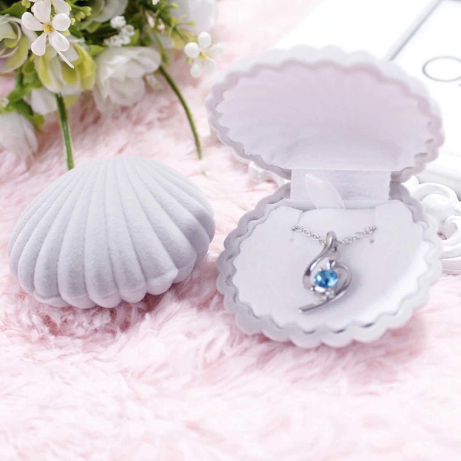 Fashionable Velvet Jewelry Storage Box for Necklaces, Earrings, Rings & Watches - Shell-Shaped Design with Lid - Perfect Gift for Birthdays, Valentine's Day (Pink, One Size) - Ideal for Travel, Home Organization & Jewelry Protection