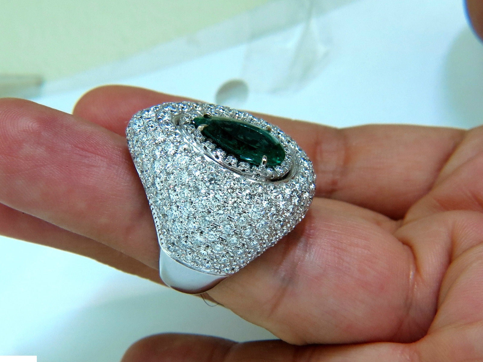 17.60CT 18K Gold Natural Green Emerald Diamond 3D Puffed Dome Deco Ring for Women - Elegant Statement Jewelry for Weddings, Parties & Special Occasions