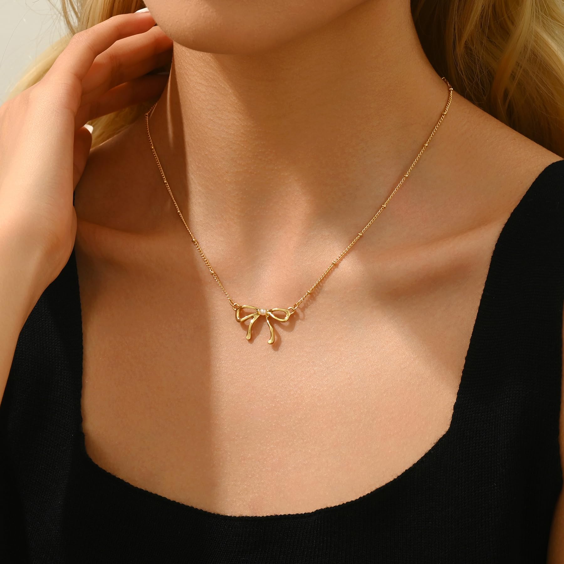 18K Gold Bow Pearl Necklace for Women - Elegant Jewelry Gift