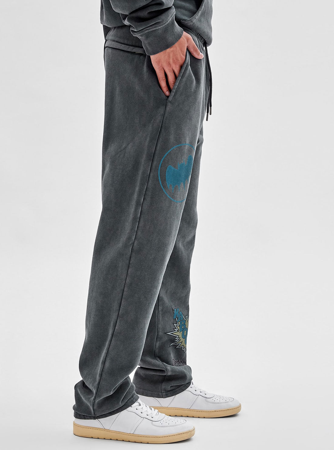 Guess Originals x Batman Black Signal Trackpants - Men's Graphic Print Joggers for Casual Wear & Superhero Fans - Perfect for Lounge, Streetwear & Comic-Con Events