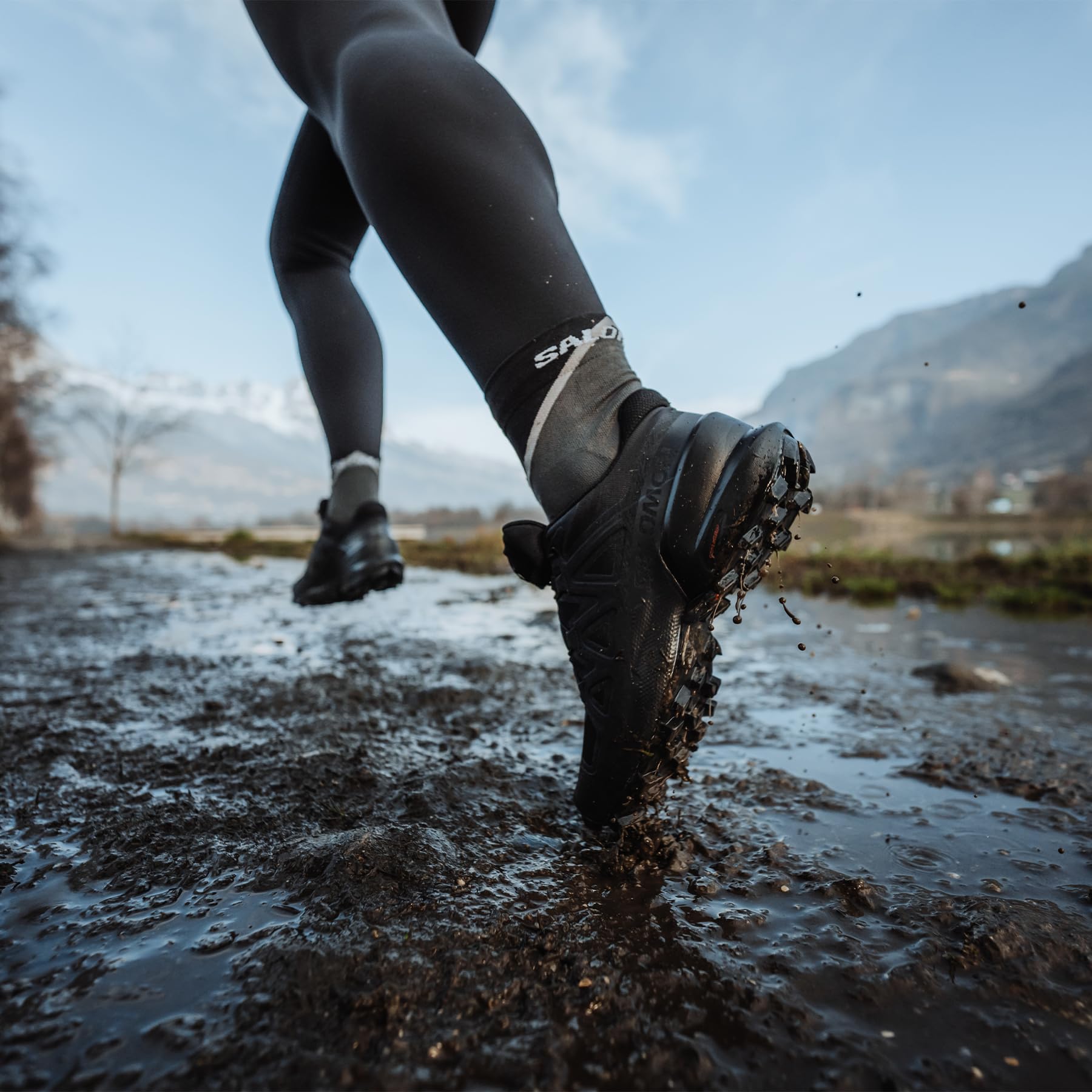 Salomon Women's Speedcross Trail Running Shoes - Lightweight Hiking Shoes for Women with Aggressive Grip | Perfect for Trail Running, Hiking & Outdoor Adventures