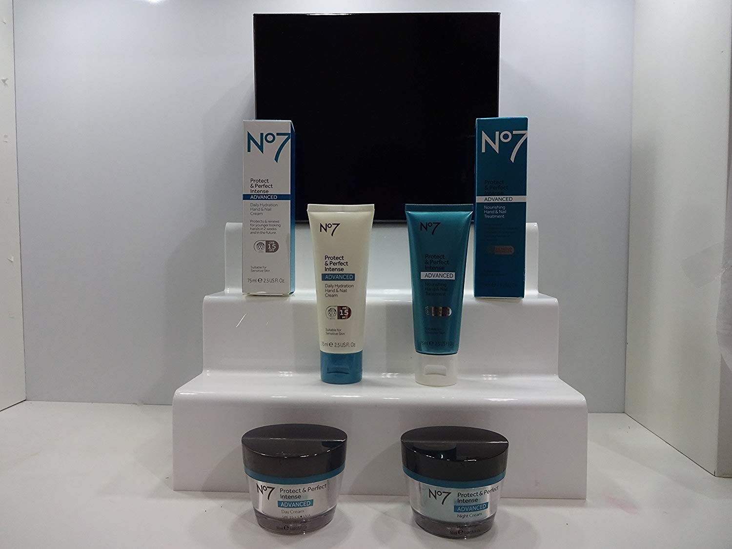 No7 Protect & Perfect Intense Anti-Aging Skincare Gift Set - Luxe Skincare Hamper with Wrinkle Cream & Serum - Perfect Spa Gift for Women, Mothers Day, Birthday & Holidays