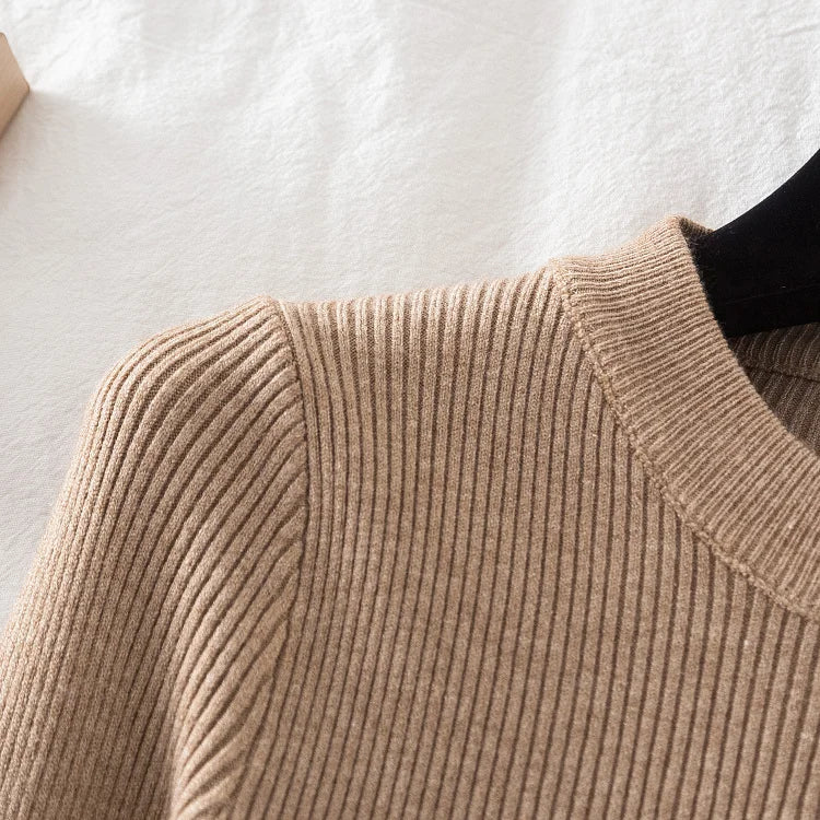 Thick Buttoned Long Sleeve O-Neck Sweater for Women - Cozy Winter Pullover for Casual Outfits & Office Wear