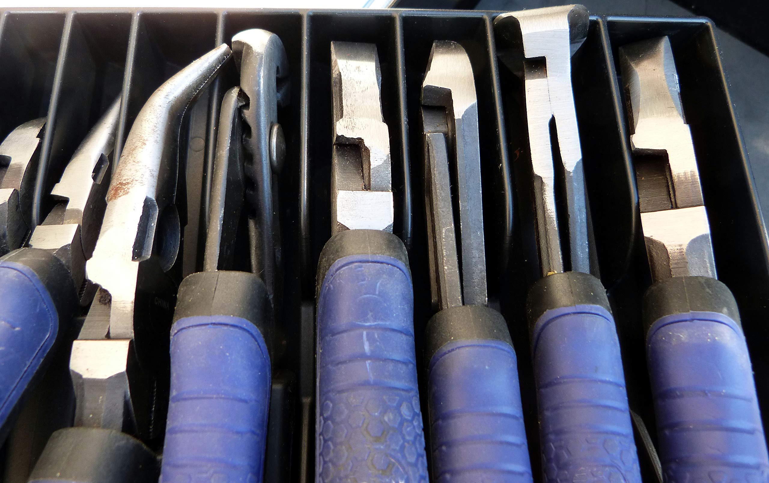 Premium Black Pliers Organizer - Heavy Duty Tool Storage Case for Electricians & DIY Enthusiasts | Workshop, Garage & Home Use